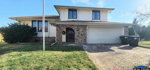 Photo of 5614 N 116 Avenue Circle, Omaha, NE 68164 (MLS # 22608705)