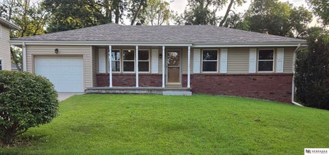Photo of 5012 S 94 Street, Omaha, NE 68127 (MLS # 22620669)