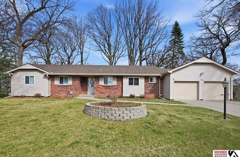 Photo of 312 Forest Drive, Bellevue, NE 68005 (MLS # 22611357)