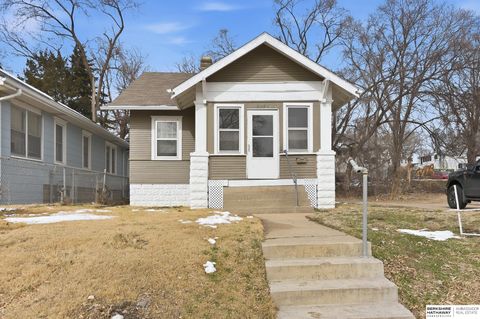 Photo of 3906 Ames Avenue, Omaha, NE 68111 (MLS # 22605111)