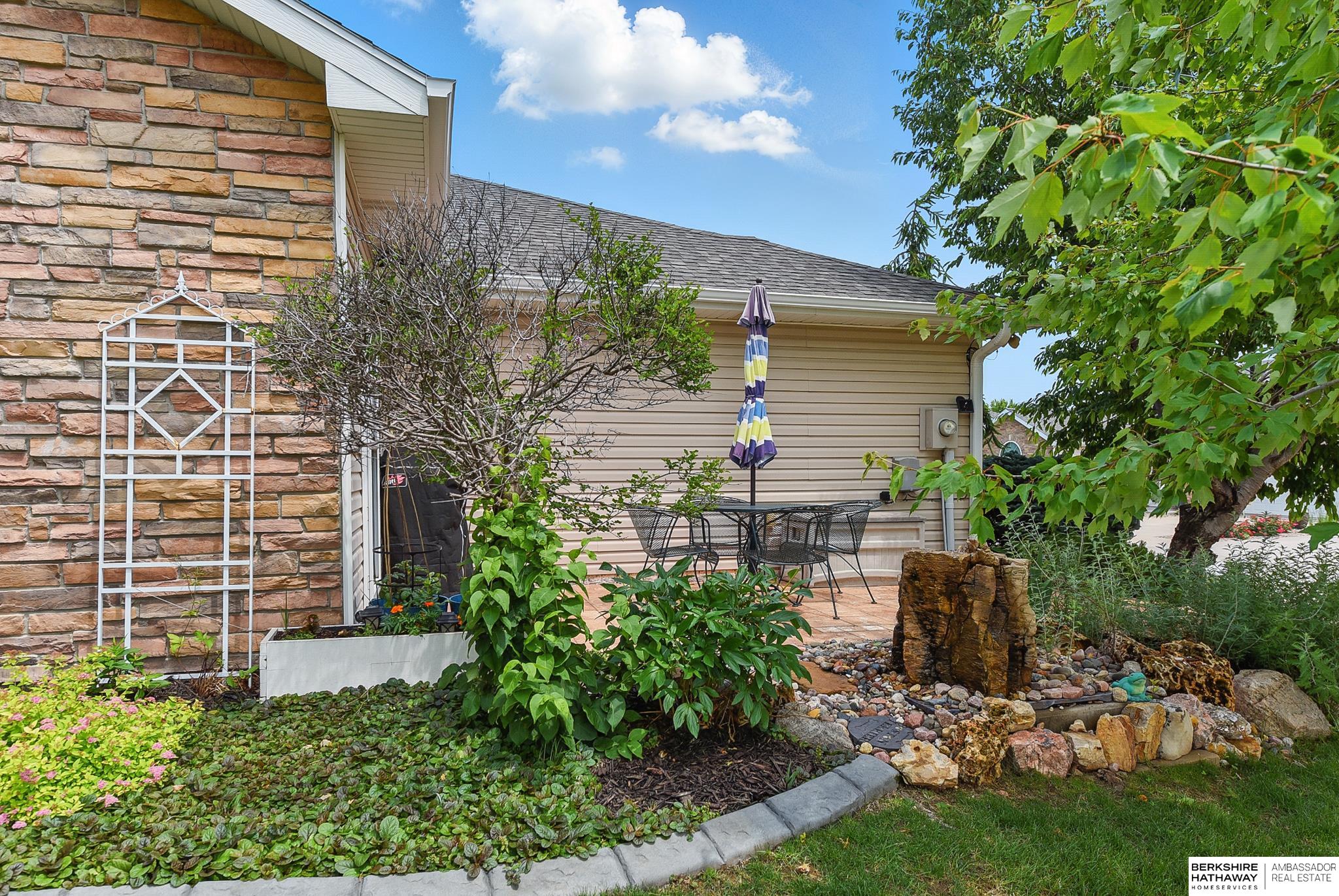 Bennington, Nebraska 68007, United States, 2 Bedrooms Bedrooms, ,2 BathroomsBathrooms,Residential,Active,188462