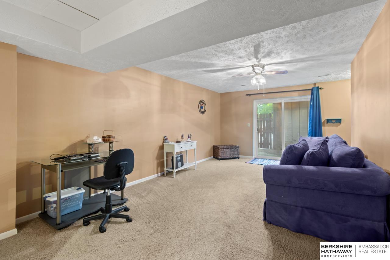 Bellevue, Nebraska 68123, United States, 2 Bedrooms Bedrooms, ,2 BathroomsBathrooms,Residential,Pending,144662