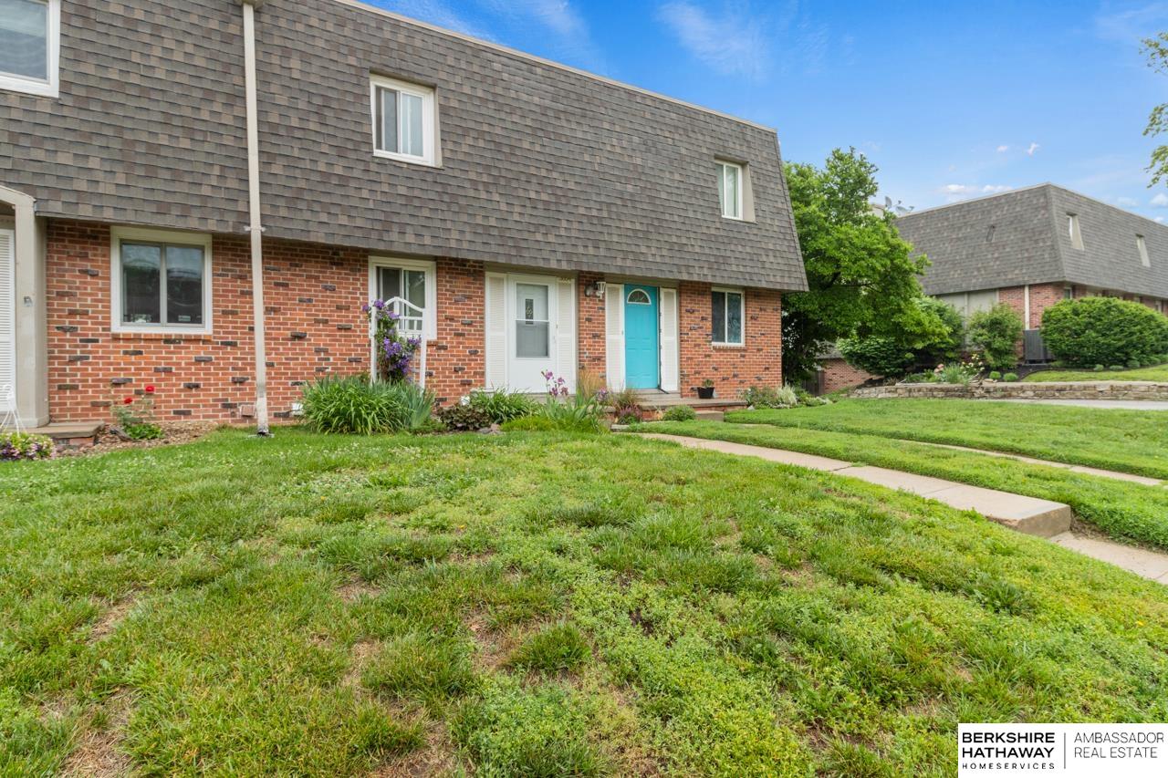 Bellevue, Nebraska 68123, United States, 2 Bedrooms Bedrooms, ,2 BathroomsBathrooms,Residential,Pending,144662