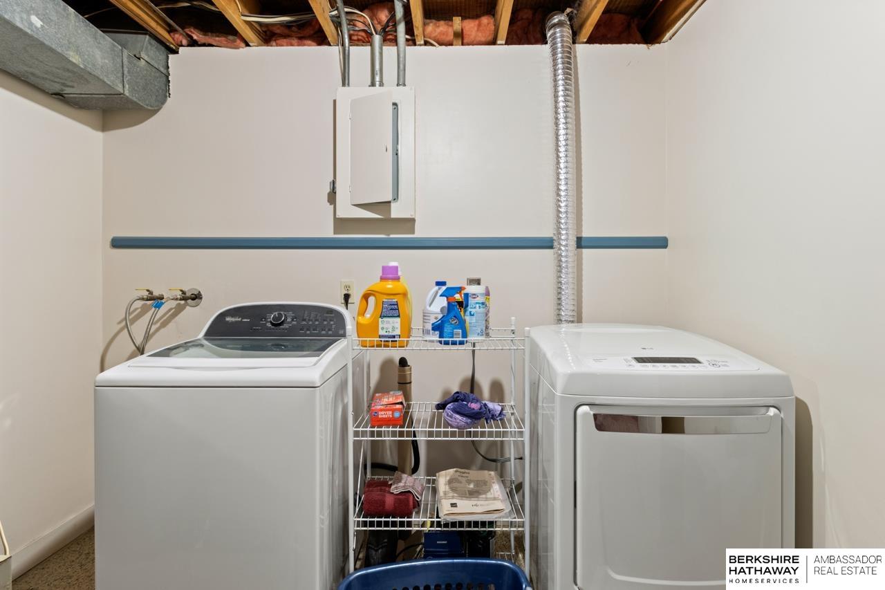 Bellevue, Nebraska 68123, United States, 2 Bedrooms Bedrooms, ,2 BathroomsBathrooms,Residential,Pending,144662