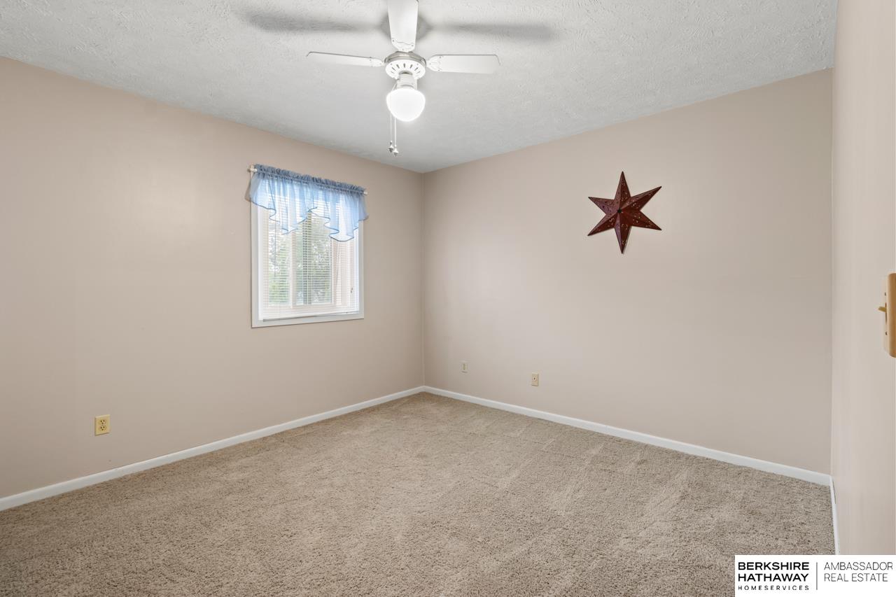 Bellevue, Nebraska 68123, United States, 2 Bedrooms Bedrooms, ,2 BathroomsBathrooms,Residential,Pending,144662