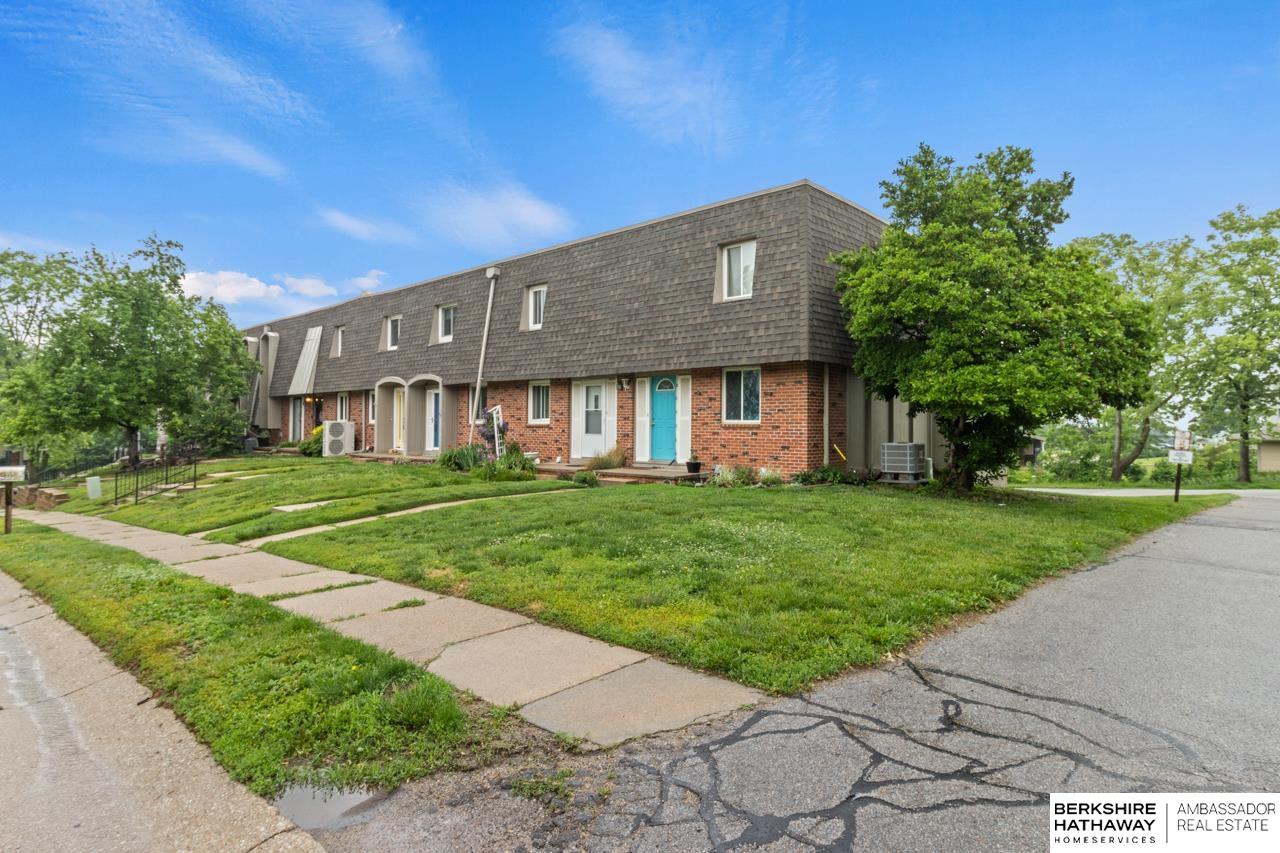 Bellevue, Nebraska 68123, United States, 2 Bedrooms Bedrooms, ,2 BathroomsBathrooms,Residential,Pending,144662