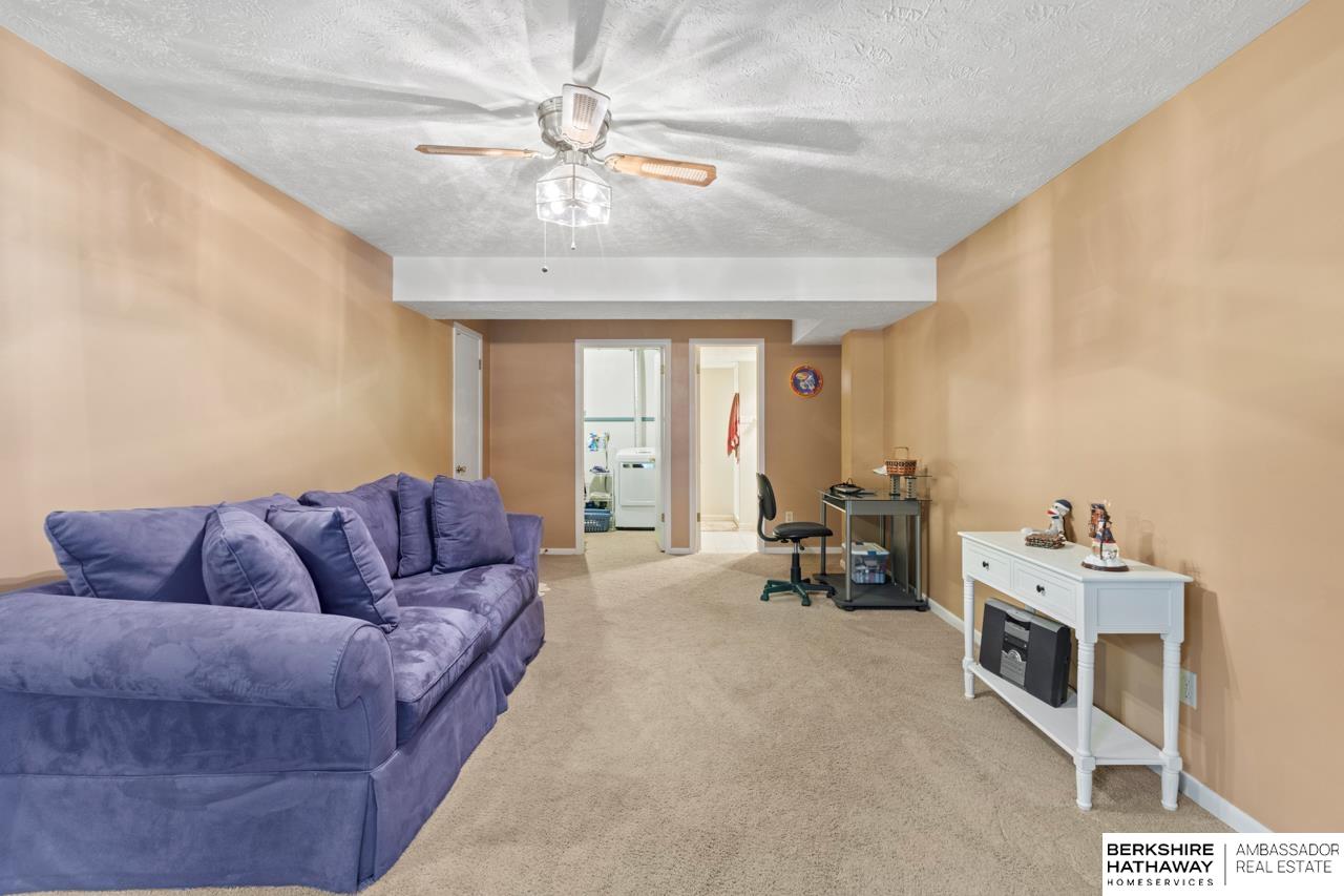 Bellevue, Nebraska 68123, United States, 2 Bedrooms Bedrooms, ,2 BathroomsBathrooms,Residential,Pending,144662