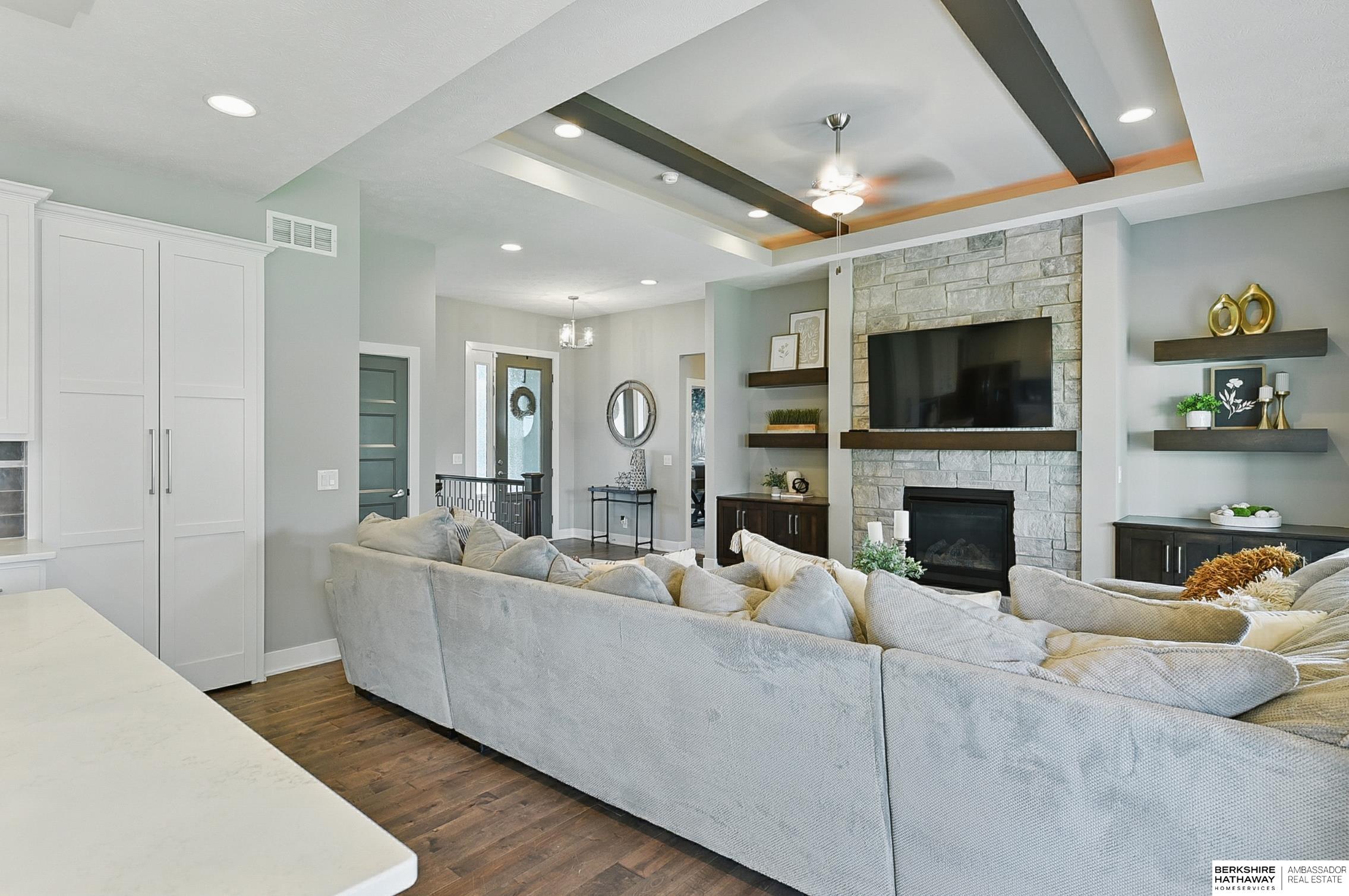 Elkhorn, Nebraska 68022, United States, 5 Bedrooms Bedrooms, ,3 BathroomsBathrooms,Residential,Active,153425