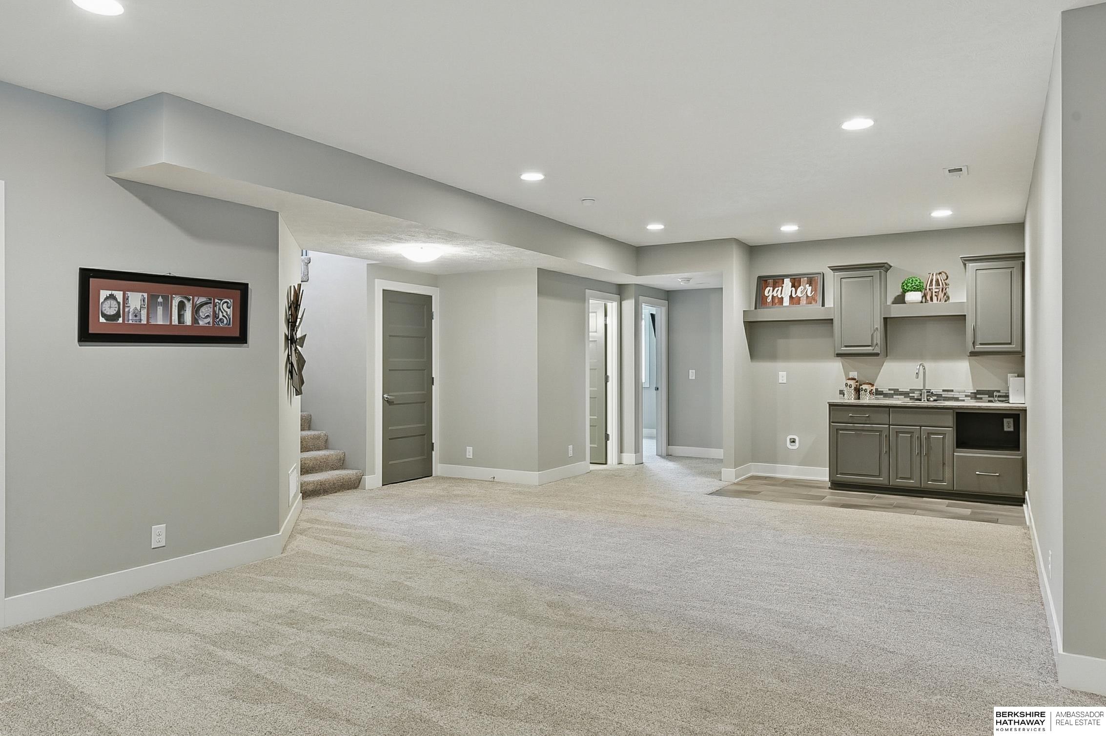 Elkhorn, Nebraska 68022, United States, 5 Bedrooms Bedrooms, ,3 BathroomsBathrooms,Residential,Active,153425