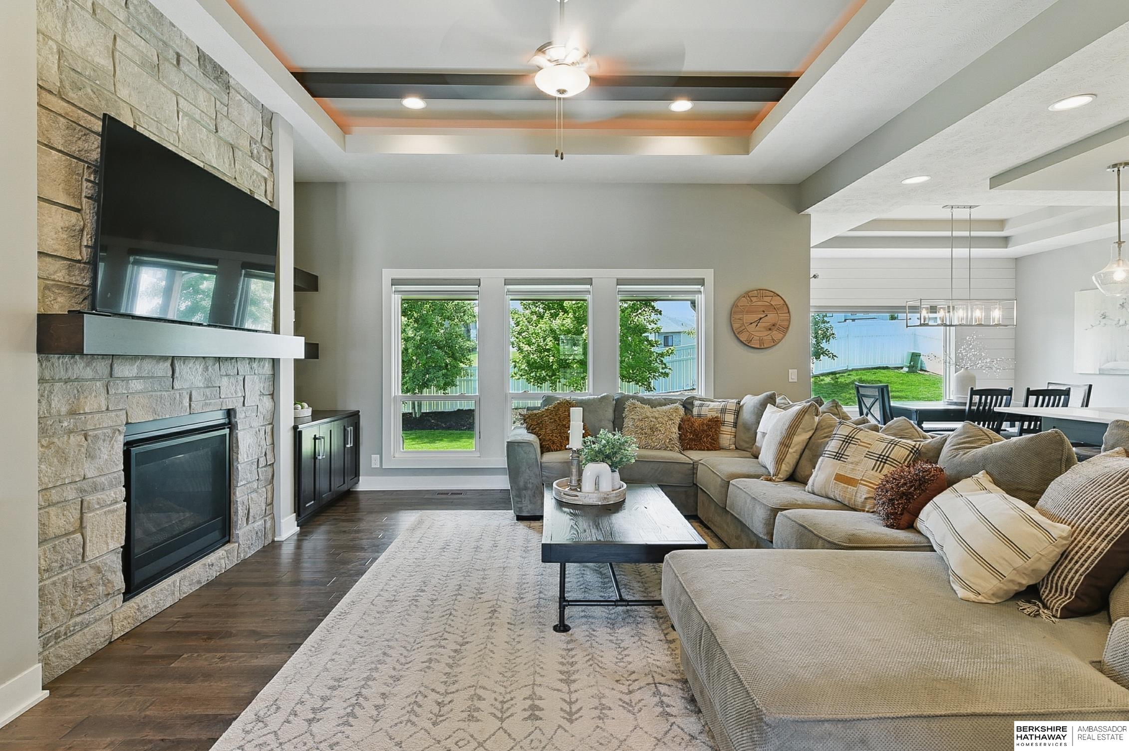 Elkhorn, Nebraska 68022, United States, 5 Bedrooms Bedrooms, ,3 BathroomsBathrooms,Residential,Active,153425