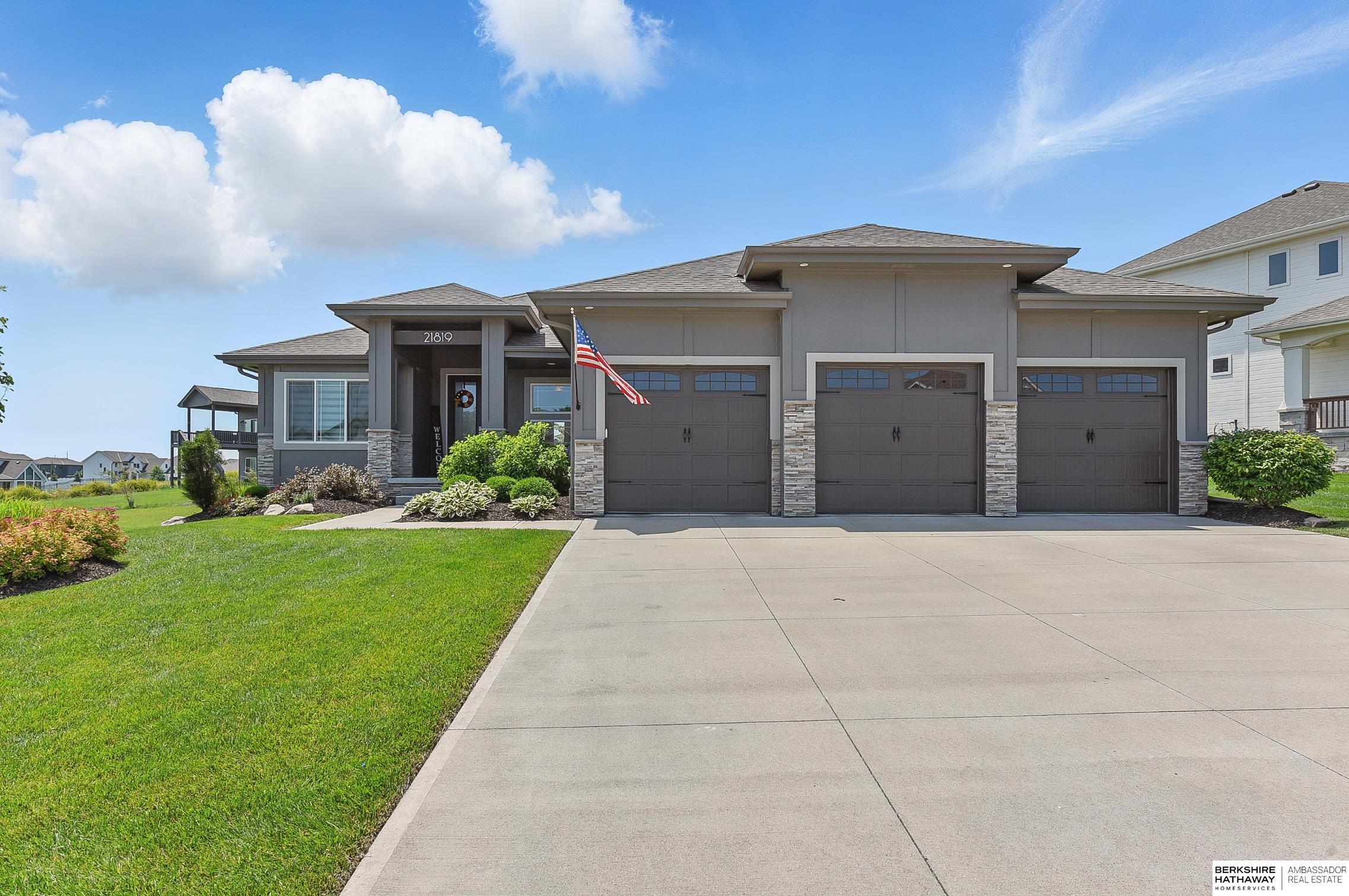 Elkhorn, Nebraska 68022, United States, 5 Bedrooms Bedrooms, ,3 BathroomsBathrooms,Residential,Active,153425