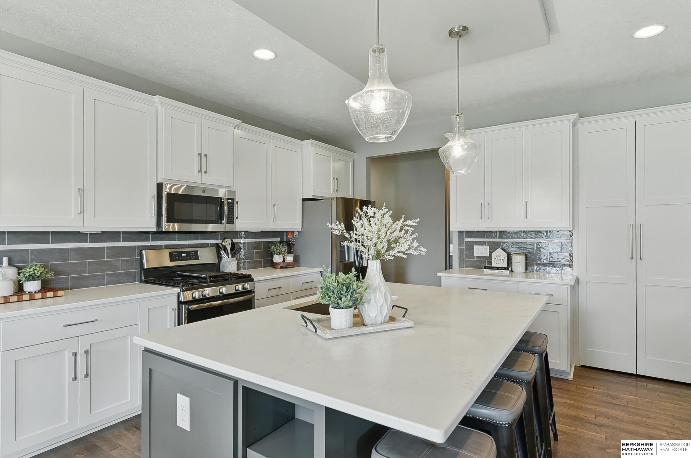 Elkhorn, Nebraska 68022, United States, 5 Bedrooms Bedrooms, ,3 BathroomsBathrooms,Residential,Active,153425