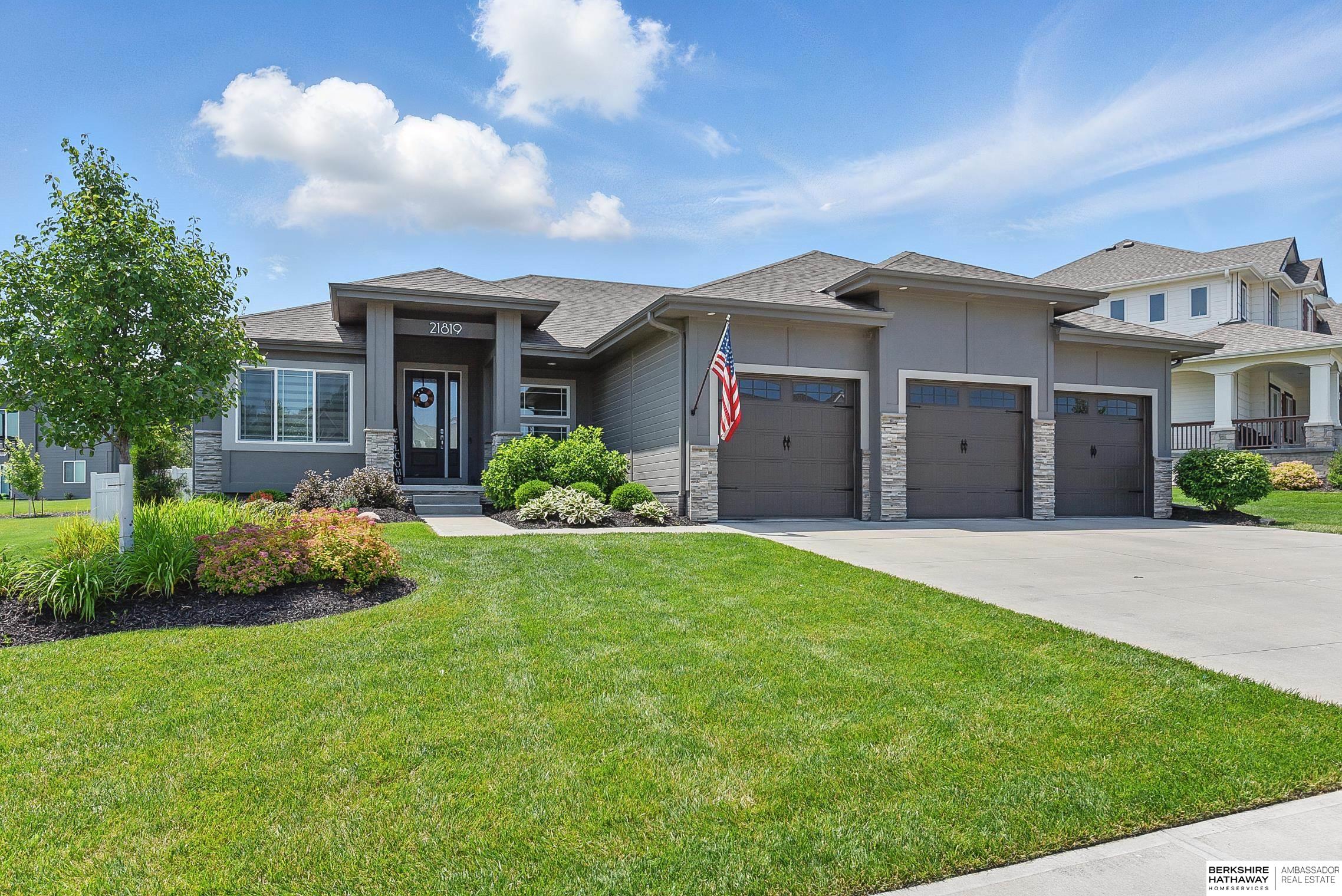 Elkhorn, Nebraska 68022, United States, 5 Bedrooms Bedrooms, ,3 BathroomsBathrooms,Residential,Active,153425