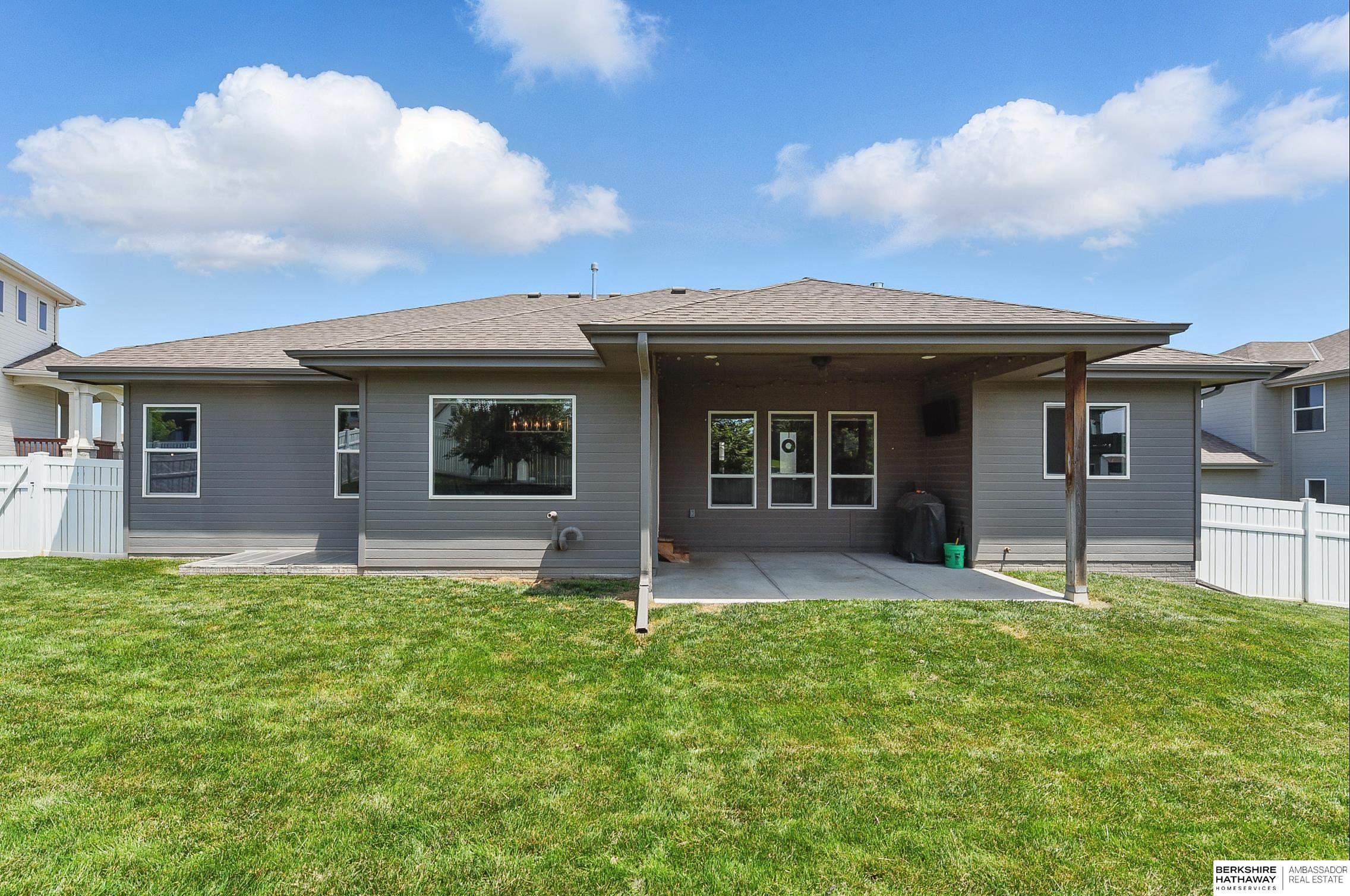 Elkhorn, Nebraska 68022, United States, 5 Bedrooms Bedrooms, ,3 BathroomsBathrooms,Residential,Active,153425