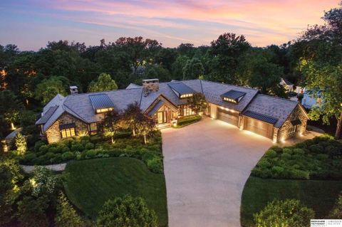 840 Loveland Drive Omaha NE 68114