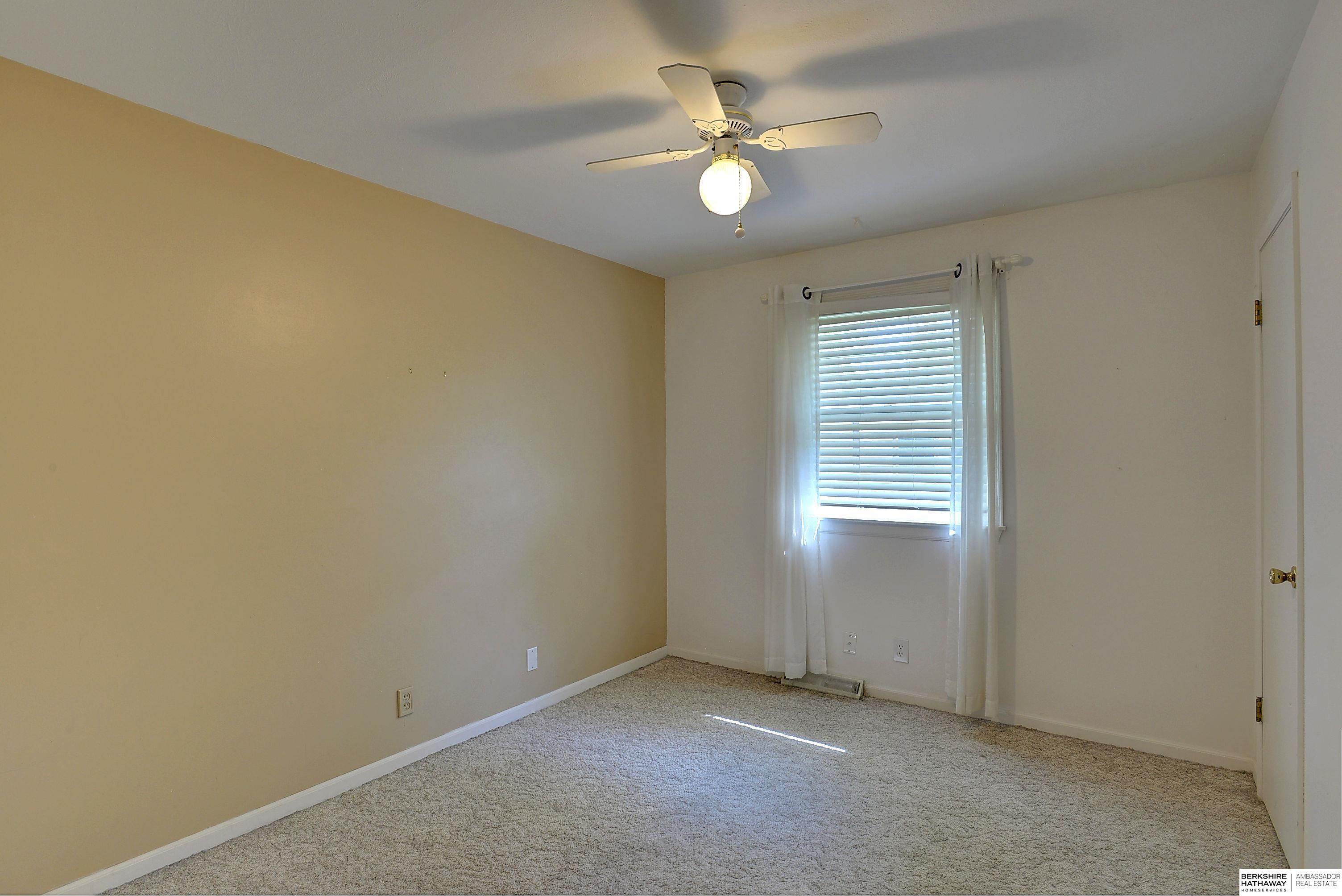 Omaha, Nebraska 68137, United States, 3 Bedrooms Bedrooms, ,2 BathroomsBathrooms,Residential,Pending,133412