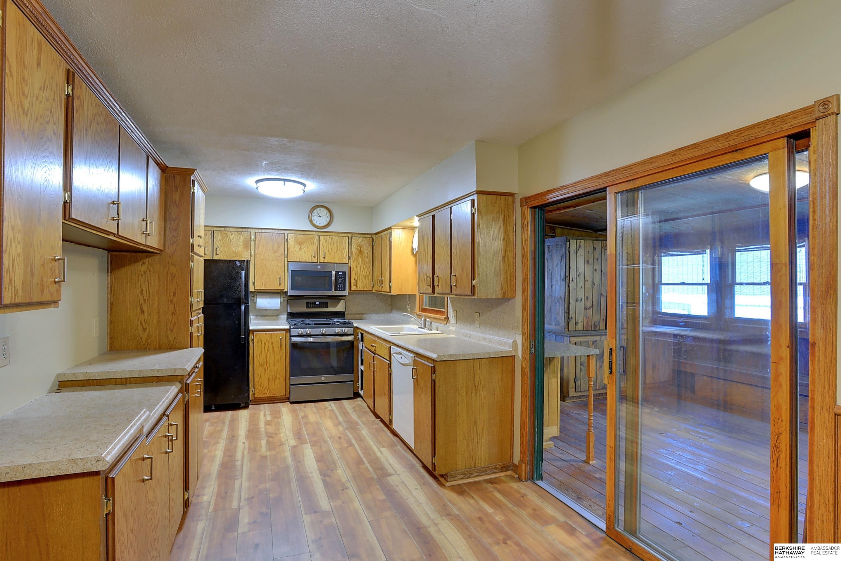 Omaha, Nebraska 68137, United States, 3 Bedrooms Bedrooms, ,2 BathroomsBathrooms,Residential,Pending,133412