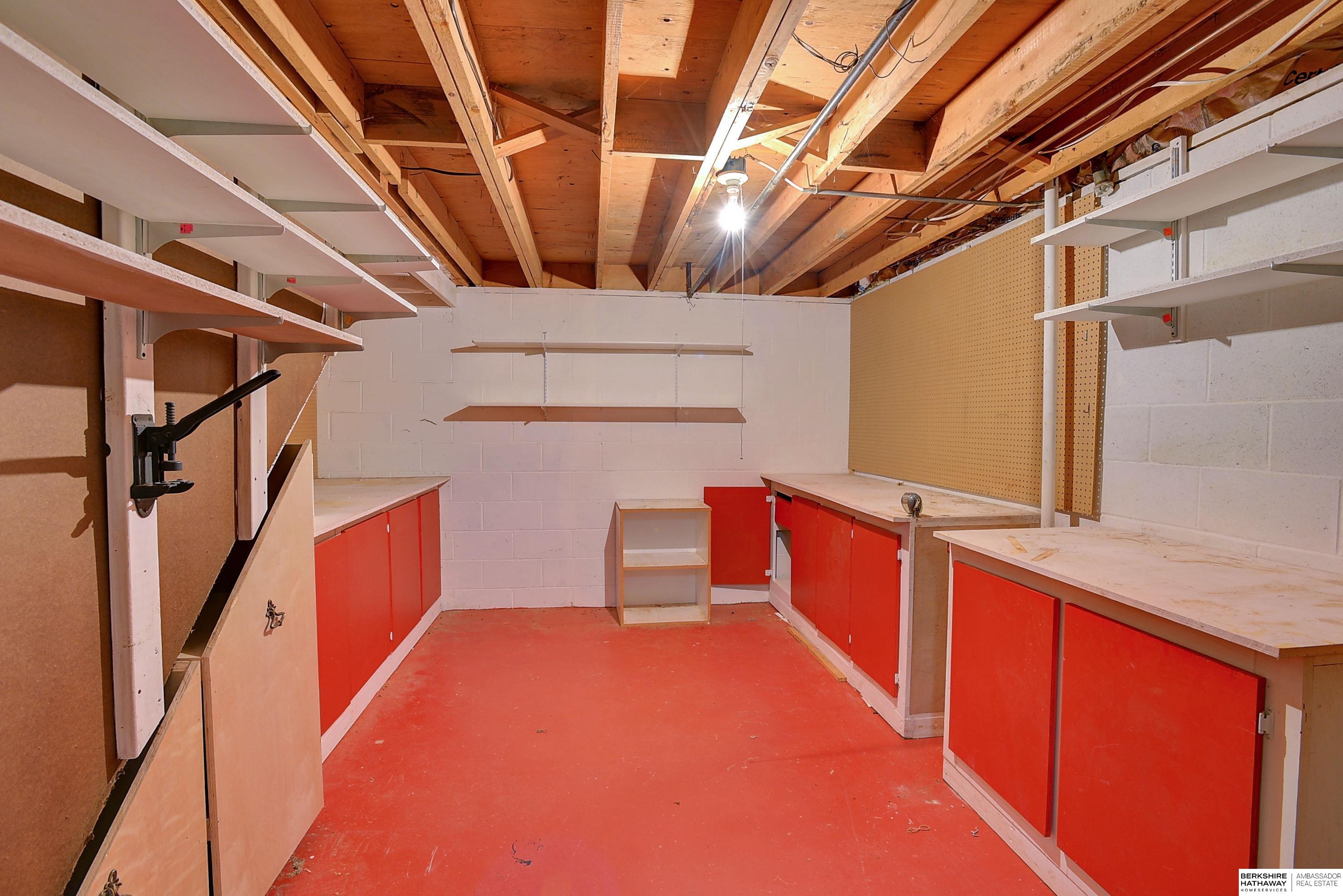 Omaha, Nebraska 68137, United States, 3 Bedrooms Bedrooms, ,2 BathroomsBathrooms,Residential,Pending,133412