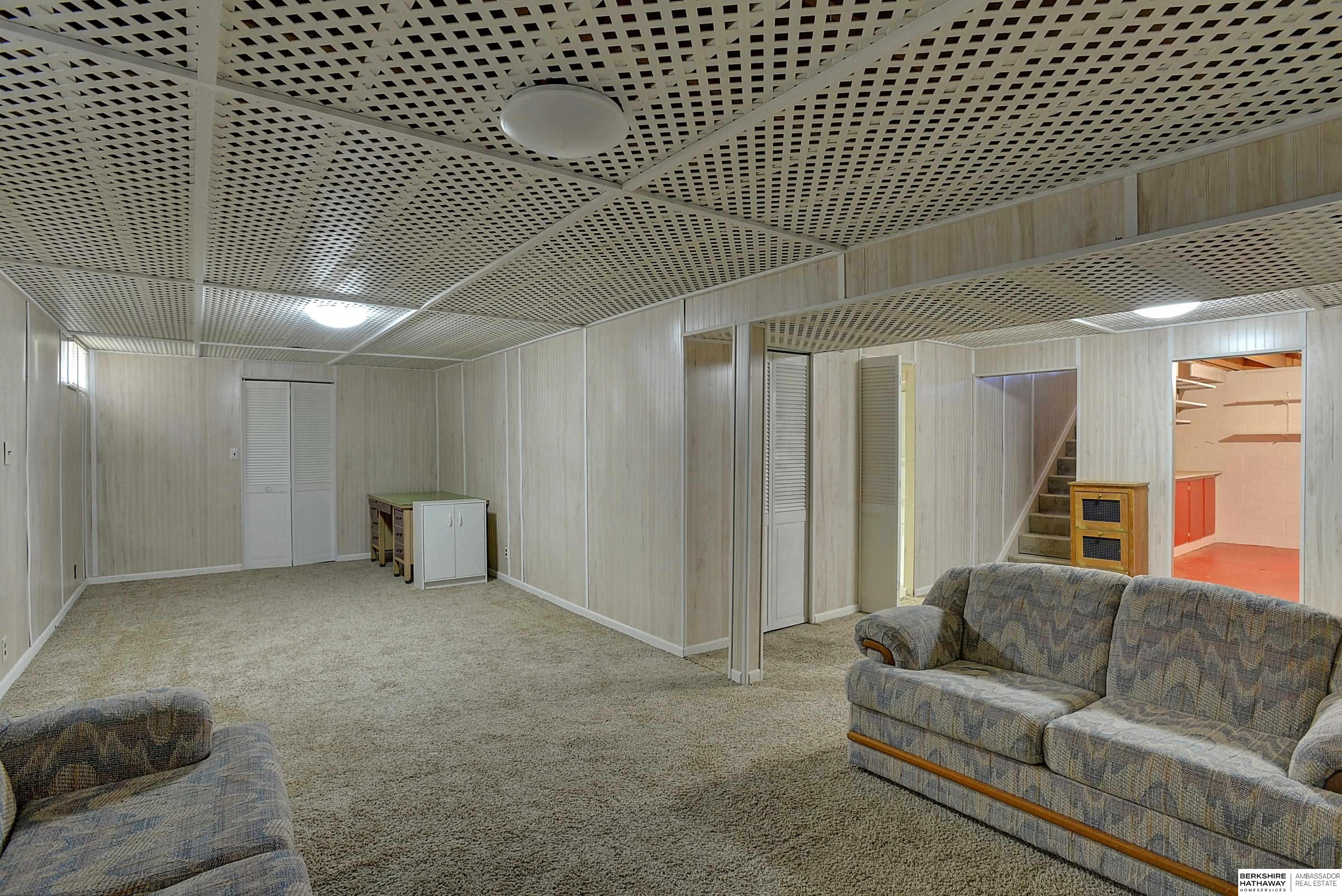 Omaha, Nebraska 68137, United States, 3 Bedrooms Bedrooms, ,2 BathroomsBathrooms,Residential,Pending,133412