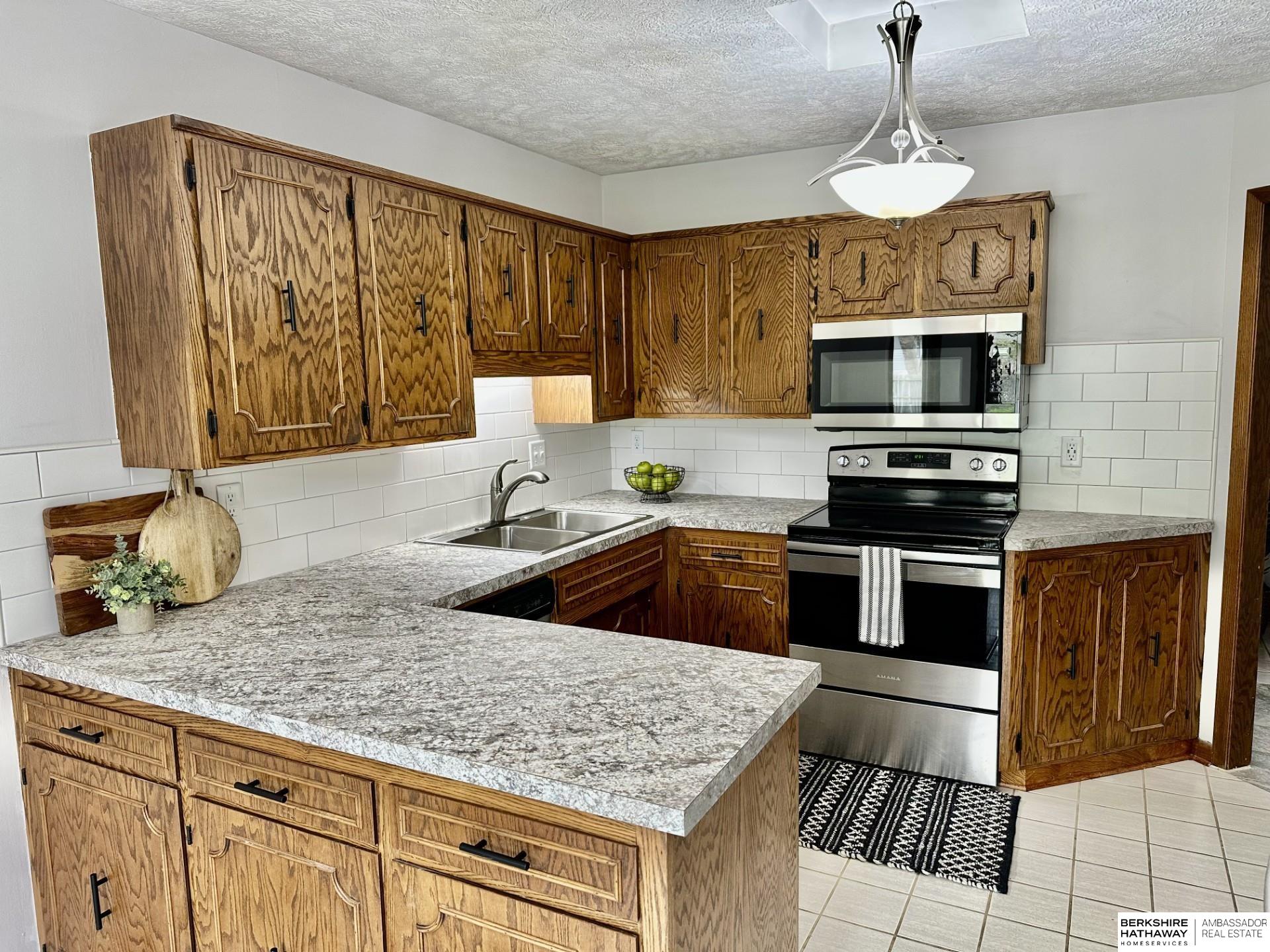 Fremont, Nebraska 68025, United States, 4 Bedrooms Bedrooms, ,2 BathroomsBathrooms,Residential,Active,3864