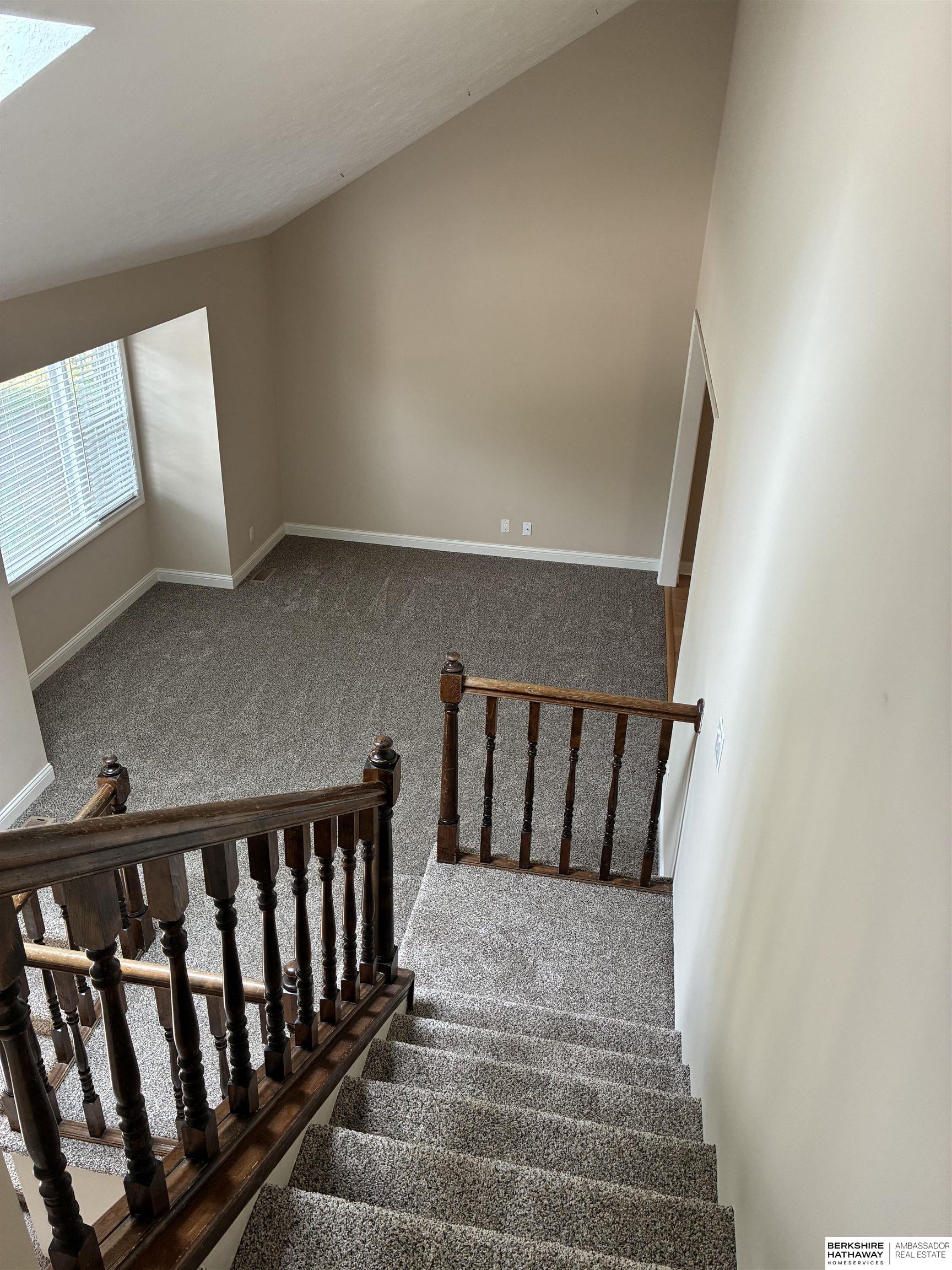 Papillion, Nebraska 68046, United States, 4 Bedrooms Bedrooms, ,3 BathroomsBathrooms,Residential,Pending,195760