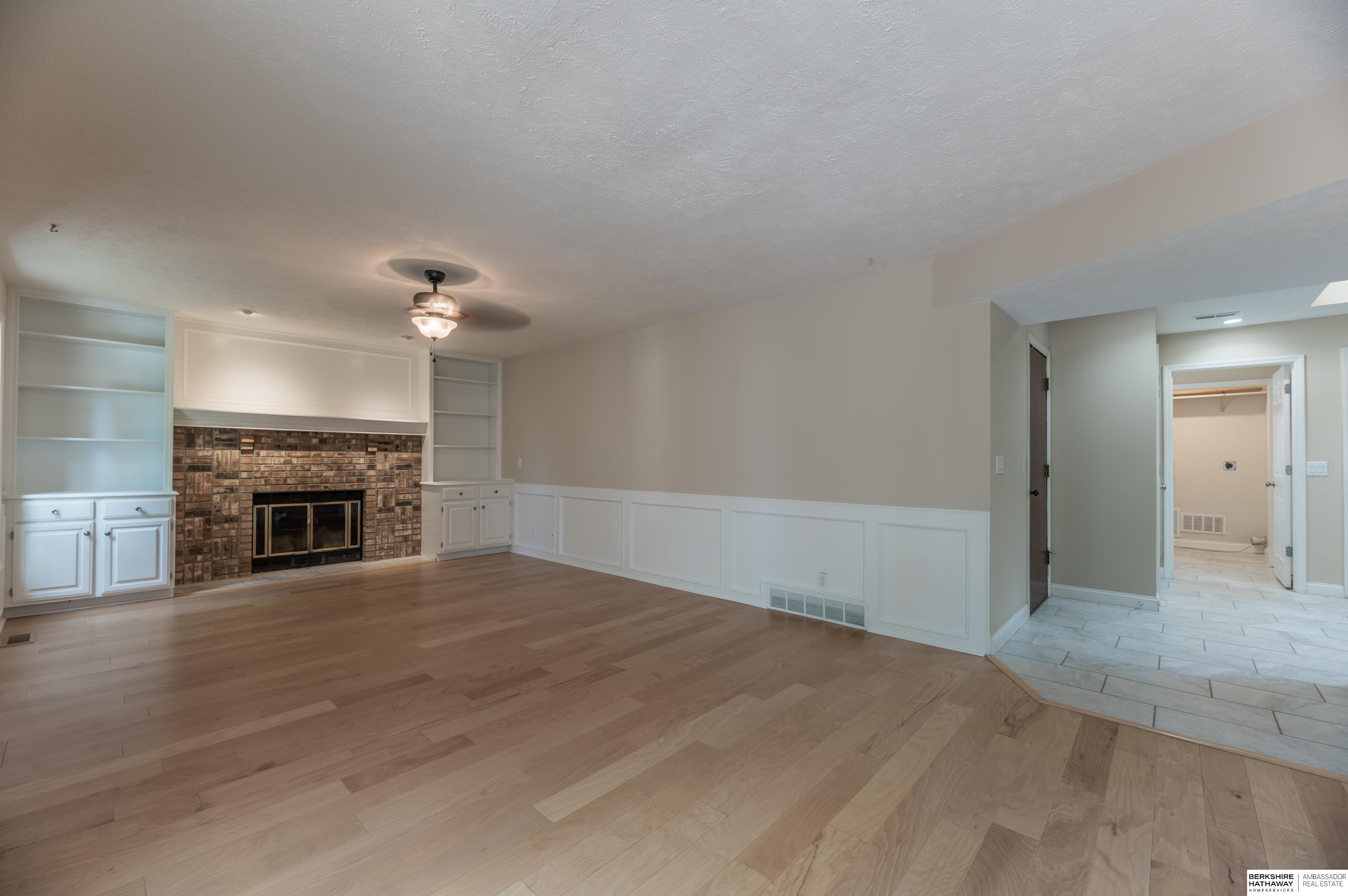 Papillion, Nebraska 68046, United States, 4 Bedrooms Bedrooms, ,3 BathroomsBathrooms,Residential,Pending,195760