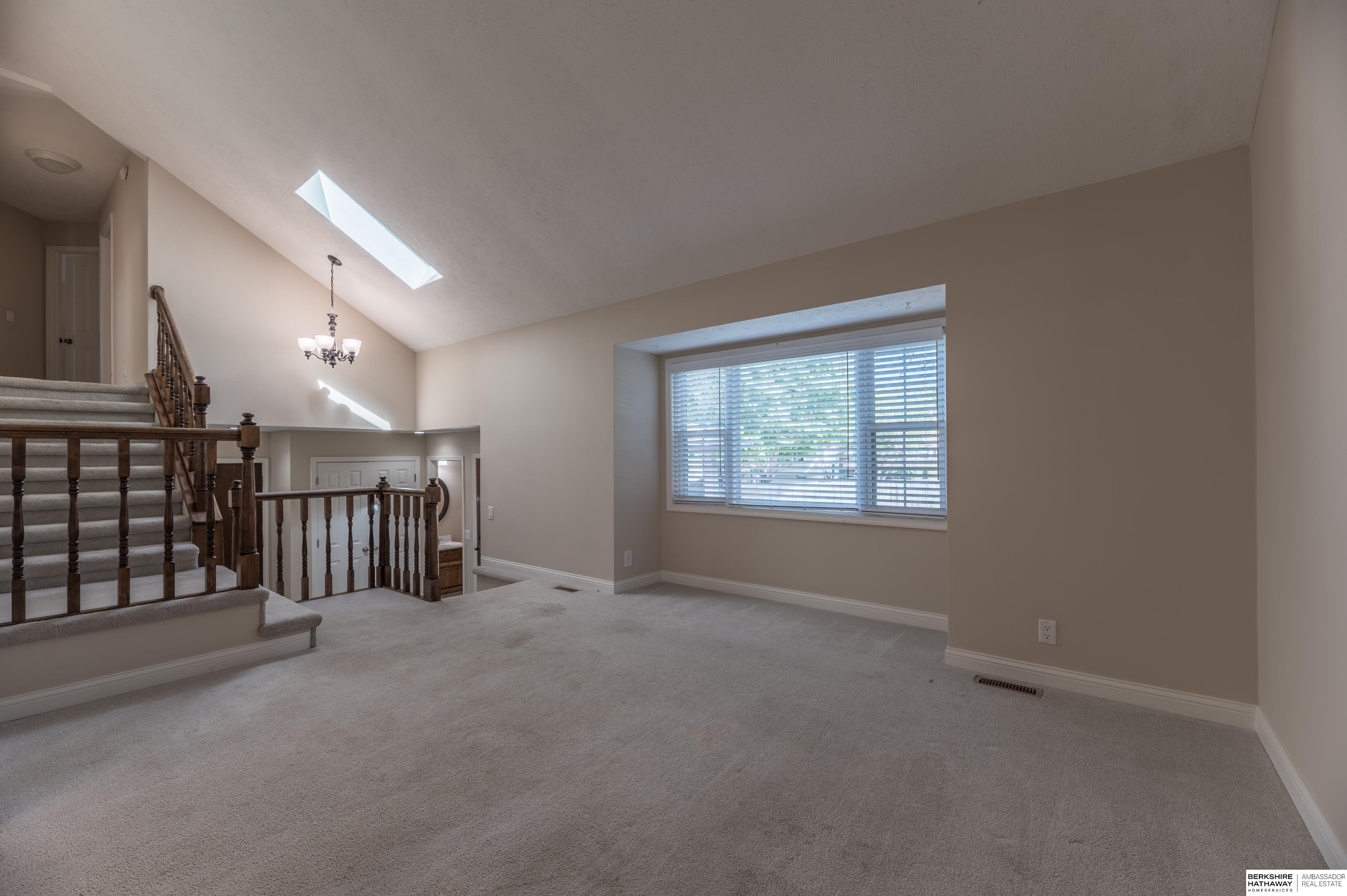 Papillion, Nebraska 68046, United States, 4 Bedrooms Bedrooms, ,3 BathroomsBathrooms,Residential,Pending,195760