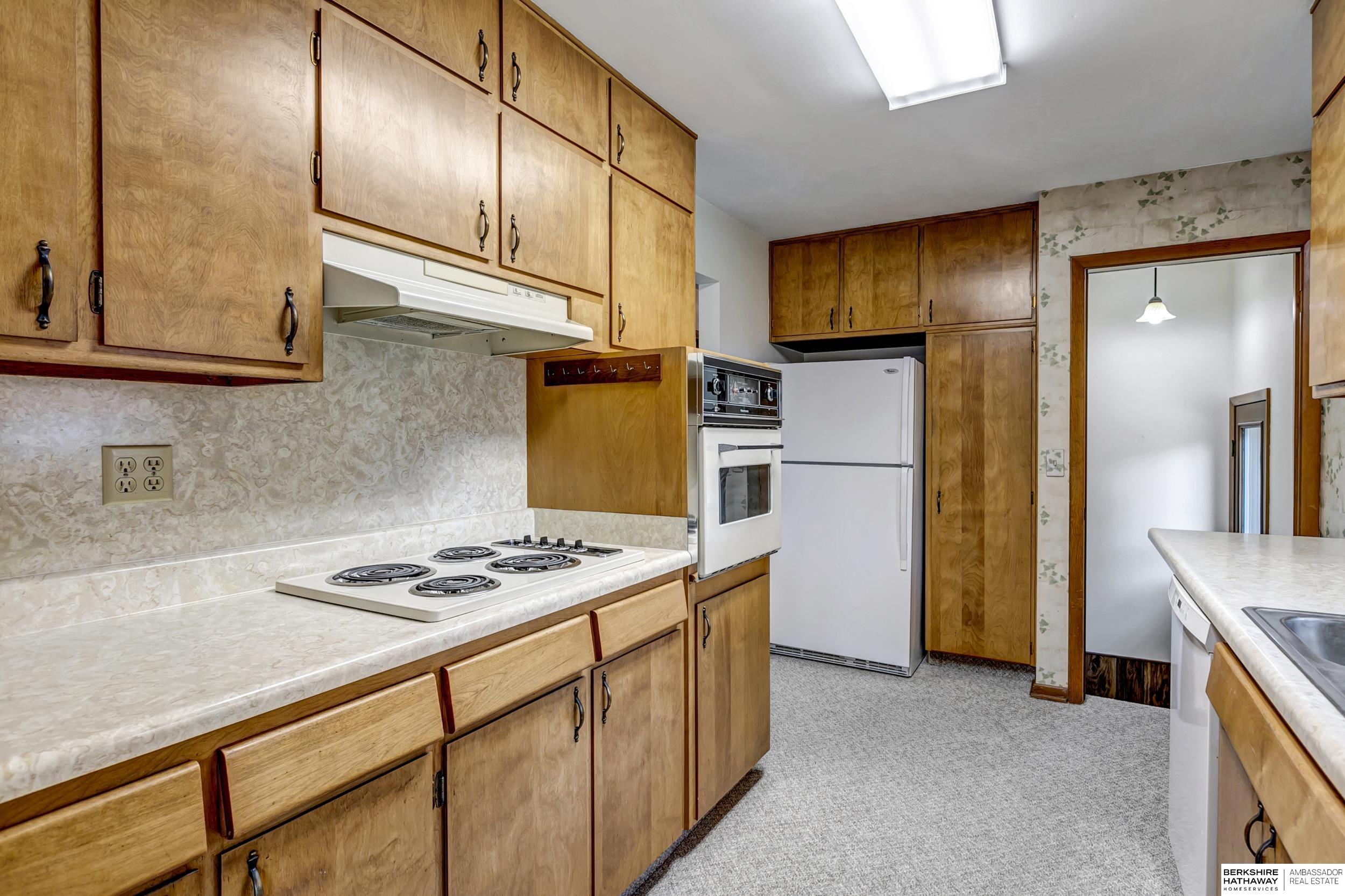 Lincoln, Nebraska 68505, United States, 3 Bedrooms Bedrooms, ,2 BathroomsBathrooms,Residential,Active,200779