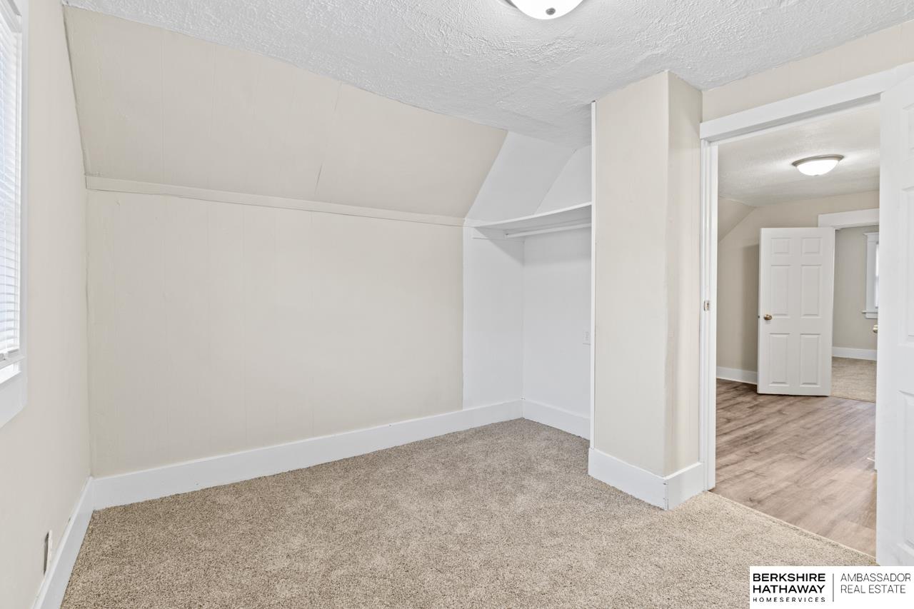 Omaha, Nebraska 68110, United States, 4 Bedrooms Bedrooms, ,1 BathroomBathrooms,Residential,Active,251335