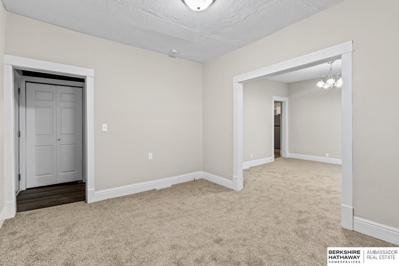 Omaha, Nebraska 68110, United States, 4 Bedrooms Bedrooms, ,1 BathroomBathrooms,Residential,Active,251335