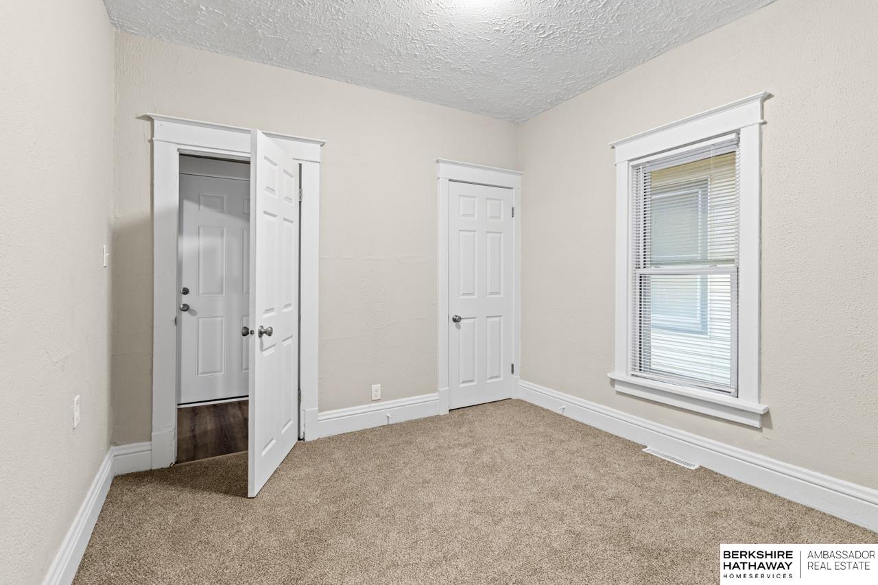 Omaha, Nebraska 68110, United States, 4 Bedrooms Bedrooms, ,1 BathroomBathrooms,Residential,Active,251335