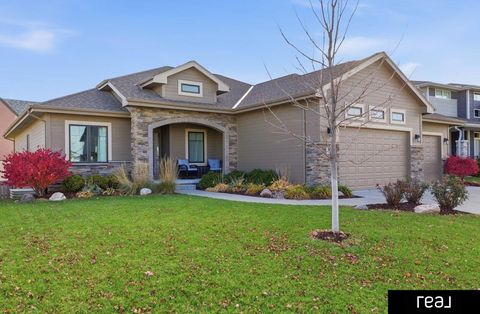 Photo of 18765 Spaulding Street, Elkhorn, NE 68022 (MLS # 22532813)