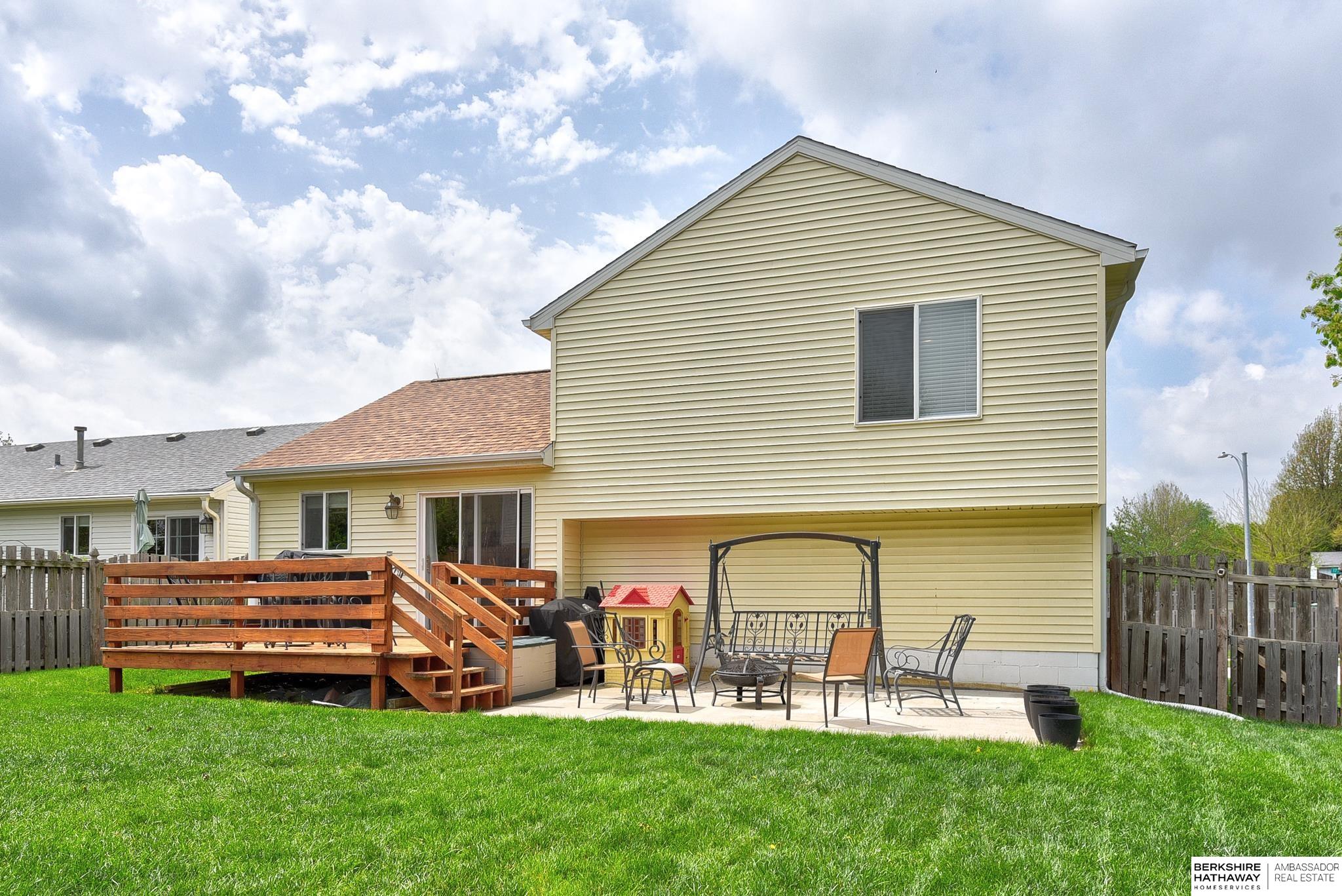 Omaha, Nebraska 68136, United States, 3 Bedrooms Bedrooms, ,2 BathroomsBathrooms,Residential,Pending,119008