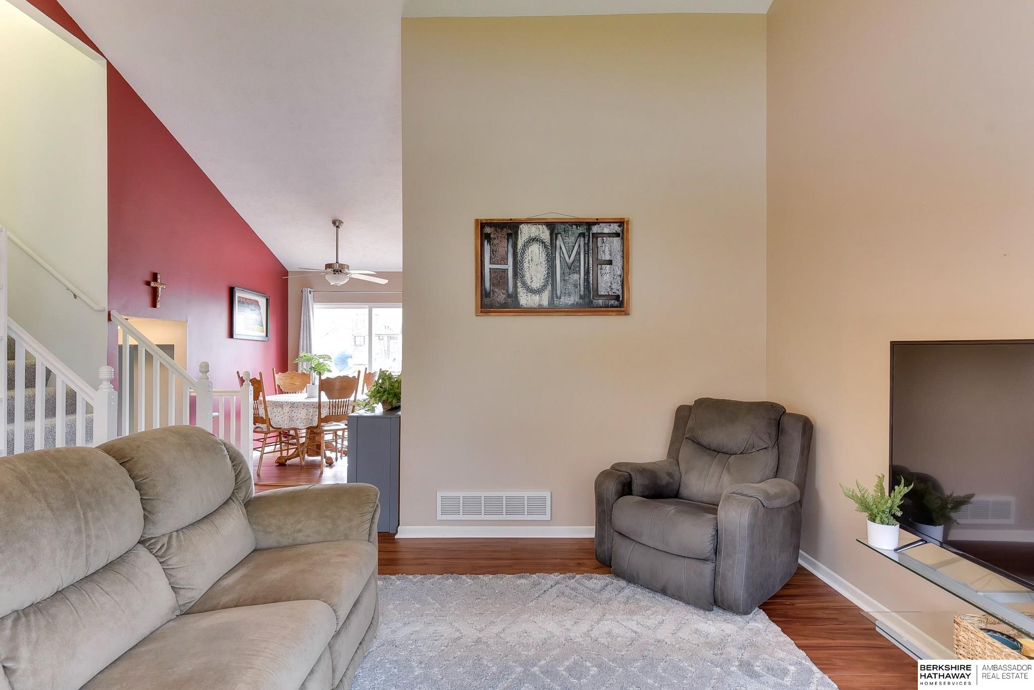 Omaha, Nebraska 68136, United States, 3 Bedrooms Bedrooms, ,2 BathroomsBathrooms,Residential,Pending,119008