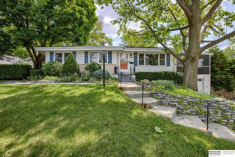 Photo of 3201 Westgate Road, Omaha, NE 68124 (MLS # 22600234)