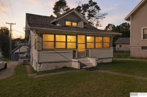 Photo of 4616 Fontenelle Boulevard, Omaha, NE 68111 (MLS # 22535230)