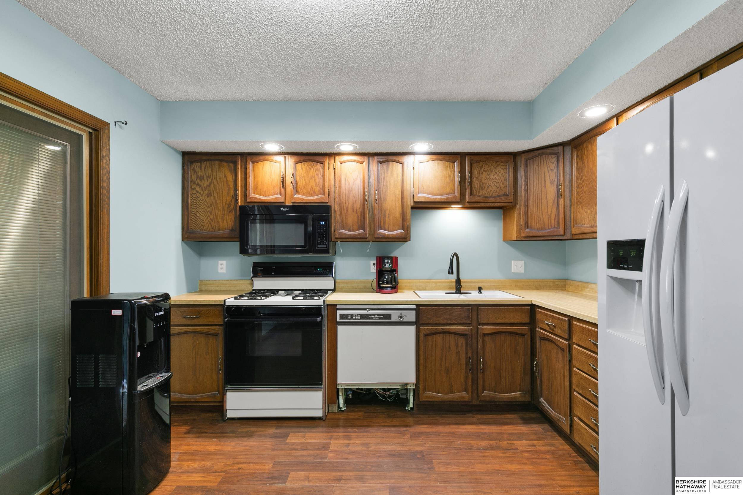 Lincoln, Nebraska 68521, United States, 3 Bedrooms Bedrooms, ,2 BathroomsBathrooms,Residential,Active,237840