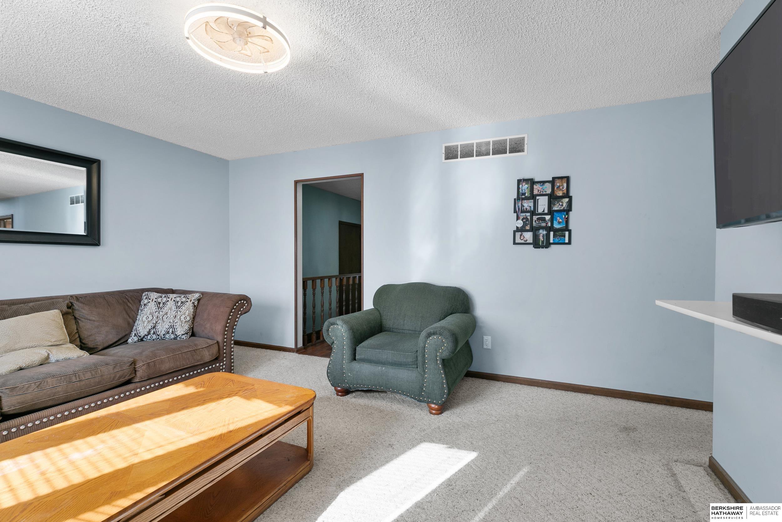 Lincoln, Nebraska 68521, United States, 3 Bedrooms Bedrooms, ,2 BathroomsBathrooms,Residential,Active,237840