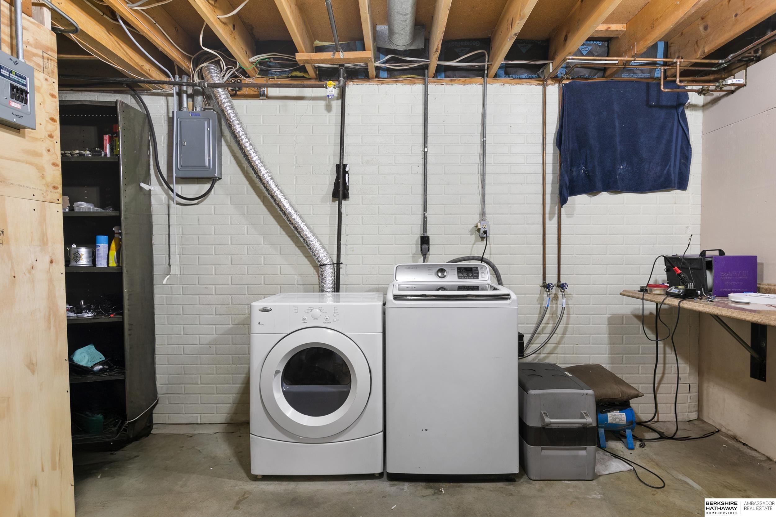 Lincoln, Nebraska 68521, United States, 3 Bedrooms Bedrooms, ,2 BathroomsBathrooms,Residential,Active,237840