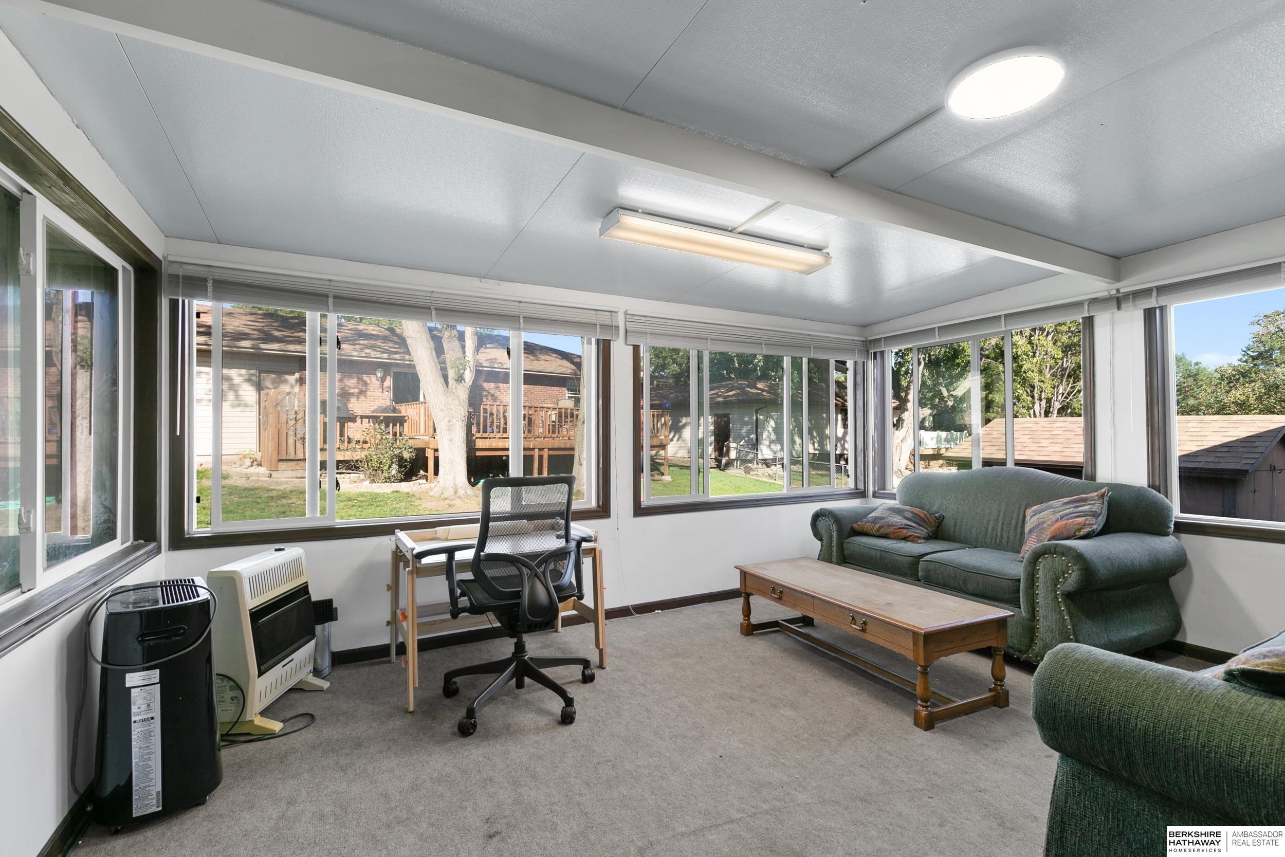 Lincoln, Nebraska 68521, United States, 3 Bedrooms Bedrooms, ,2 BathroomsBathrooms,Residential,Active,237840