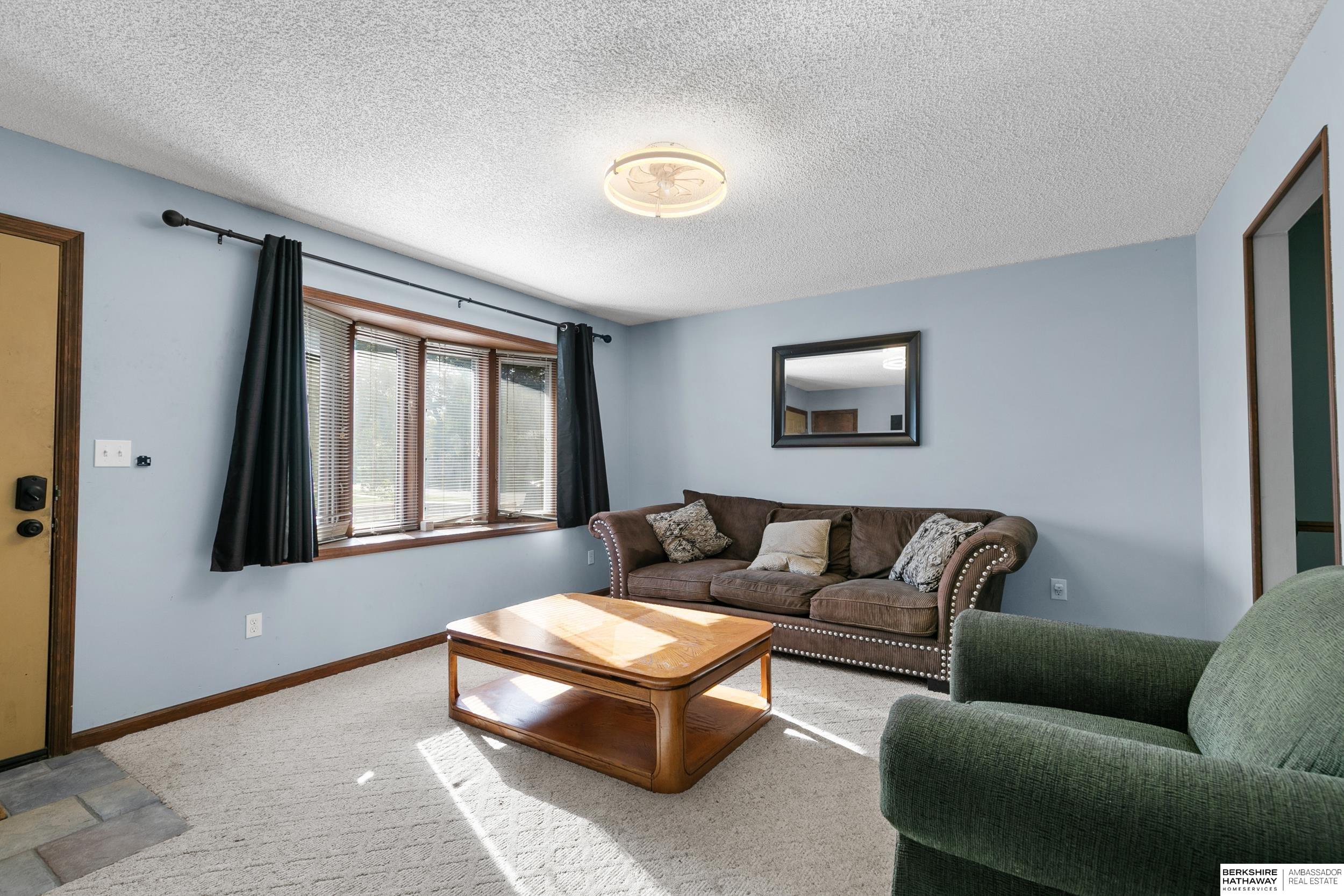 Lincoln, Nebraska 68521, United States, 3 Bedrooms Bedrooms, ,2 BathroomsBathrooms,Residential,Active,237840