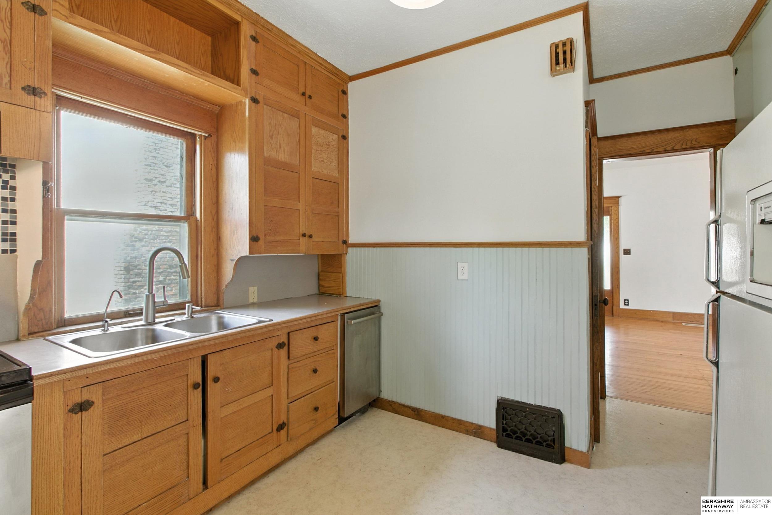 Lincoln, Nebraska 68502, United States, 3 Bedrooms Bedrooms, ,2 BathroomsBathrooms,Residential,Active,217034