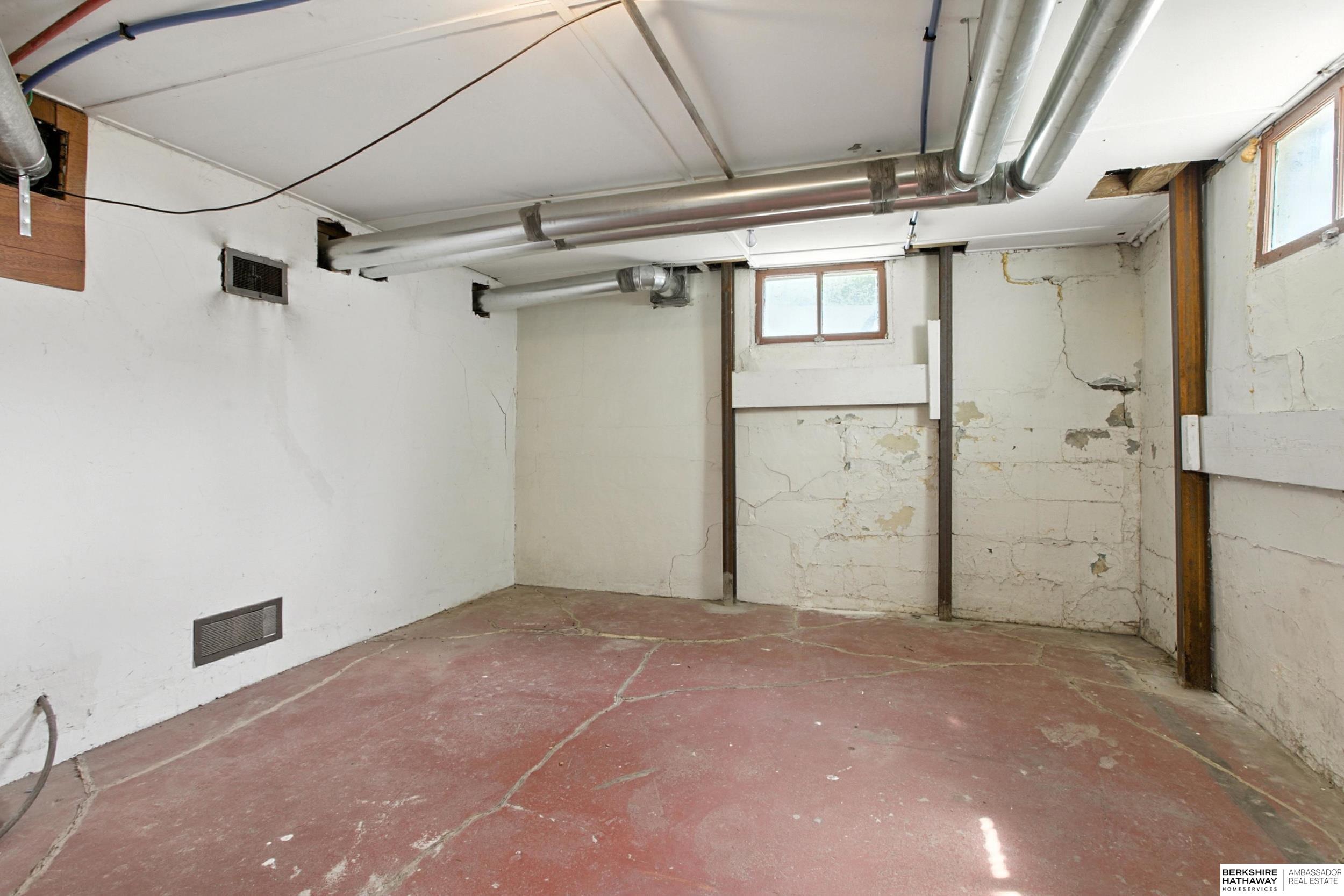 Lincoln, Nebraska 68502, United States, 3 Bedrooms Bedrooms, ,2 BathroomsBathrooms,Residential,Active,217034