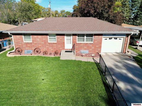 Photo of 7640 Holdrege Street, Lincoln, NE 68505 (MLS # 22534334)