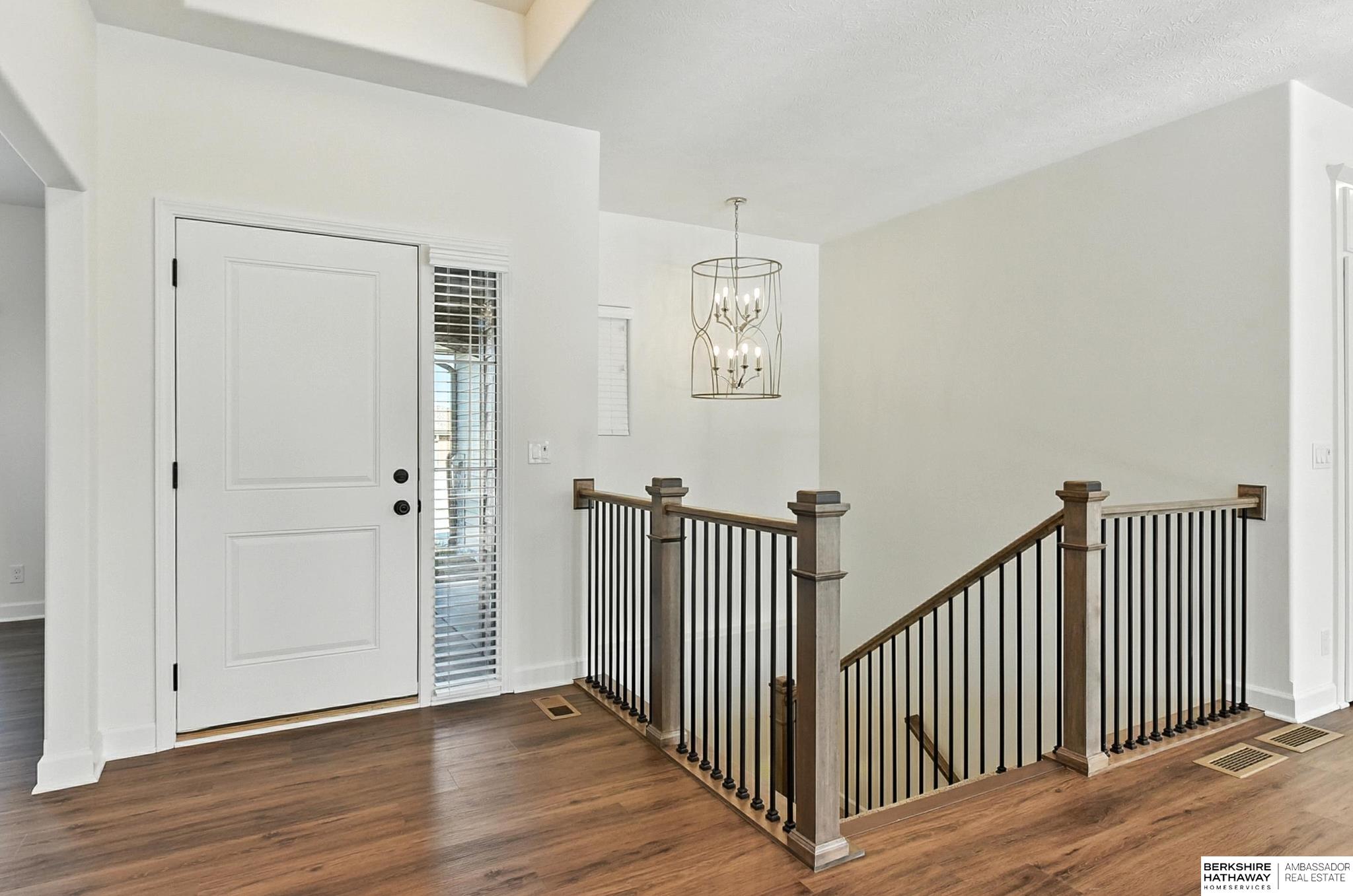 Omaha, Nebraska 68135, United States, 4 Bedrooms Bedrooms, ,3 BathroomsBathrooms,Residential,Pending,202607