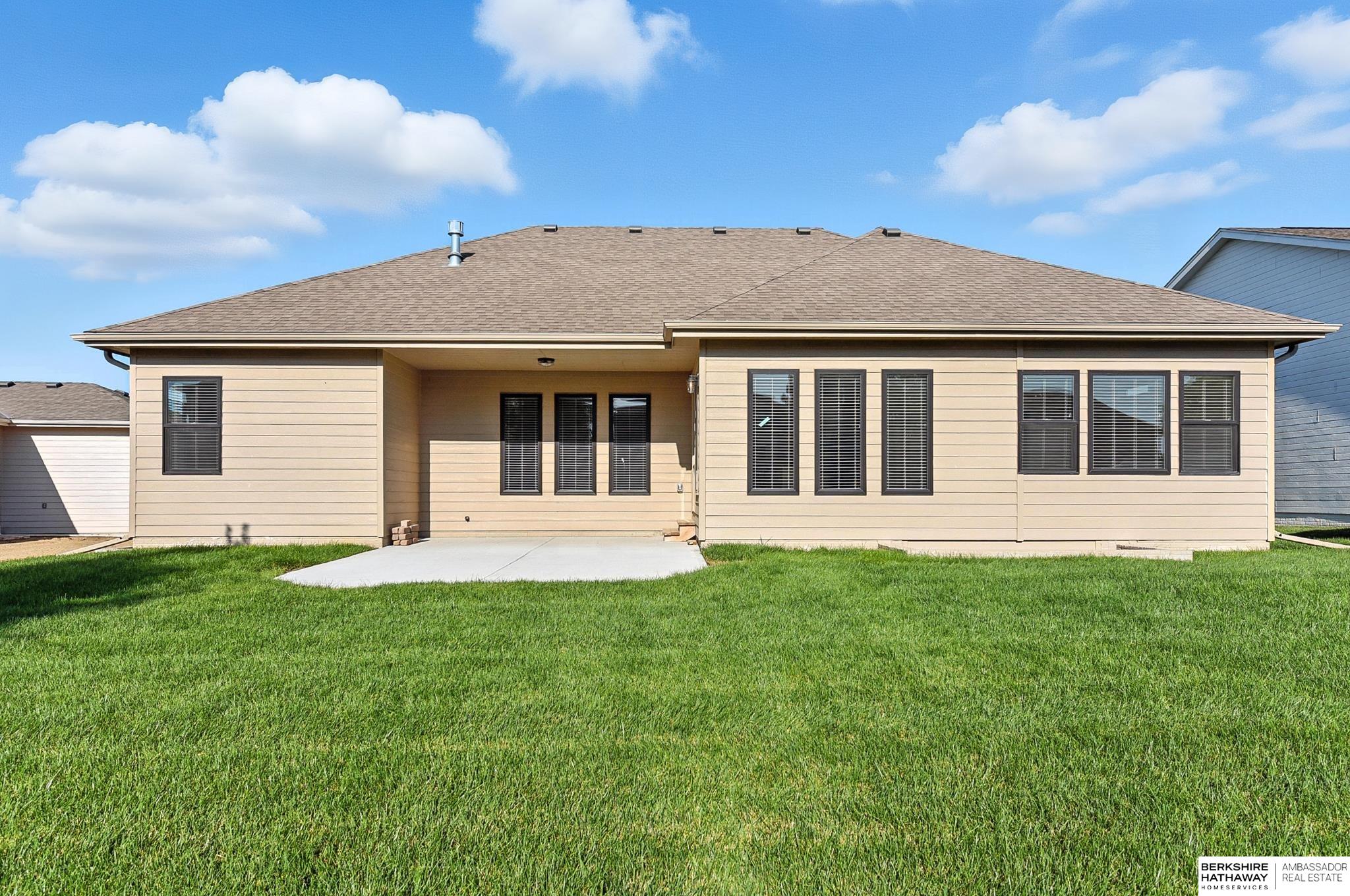 Omaha, Nebraska 68135, United States, 4 Bedrooms Bedrooms, ,3 BathroomsBathrooms,Residential,Pending,202607