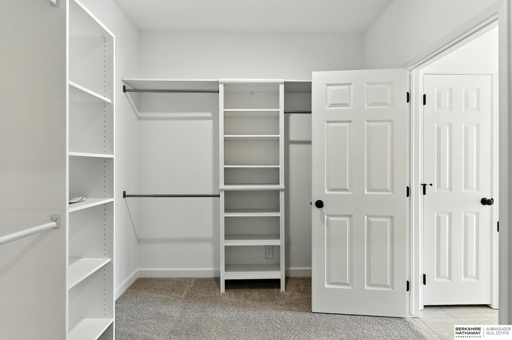 Omaha, Nebraska 68135, United States, 4 Bedrooms Bedrooms, ,3 BathroomsBathrooms,Residential,Pending,202607