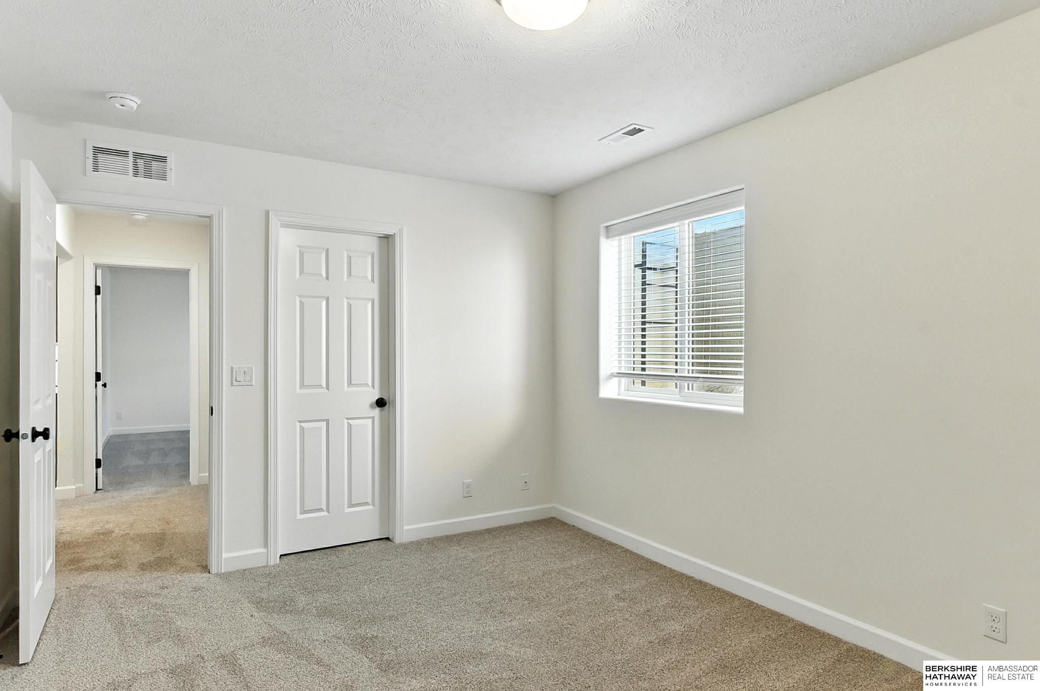 Omaha, Nebraska 68135, United States, 4 Bedrooms Bedrooms, ,3 BathroomsBathrooms,Residential,Pending,202607