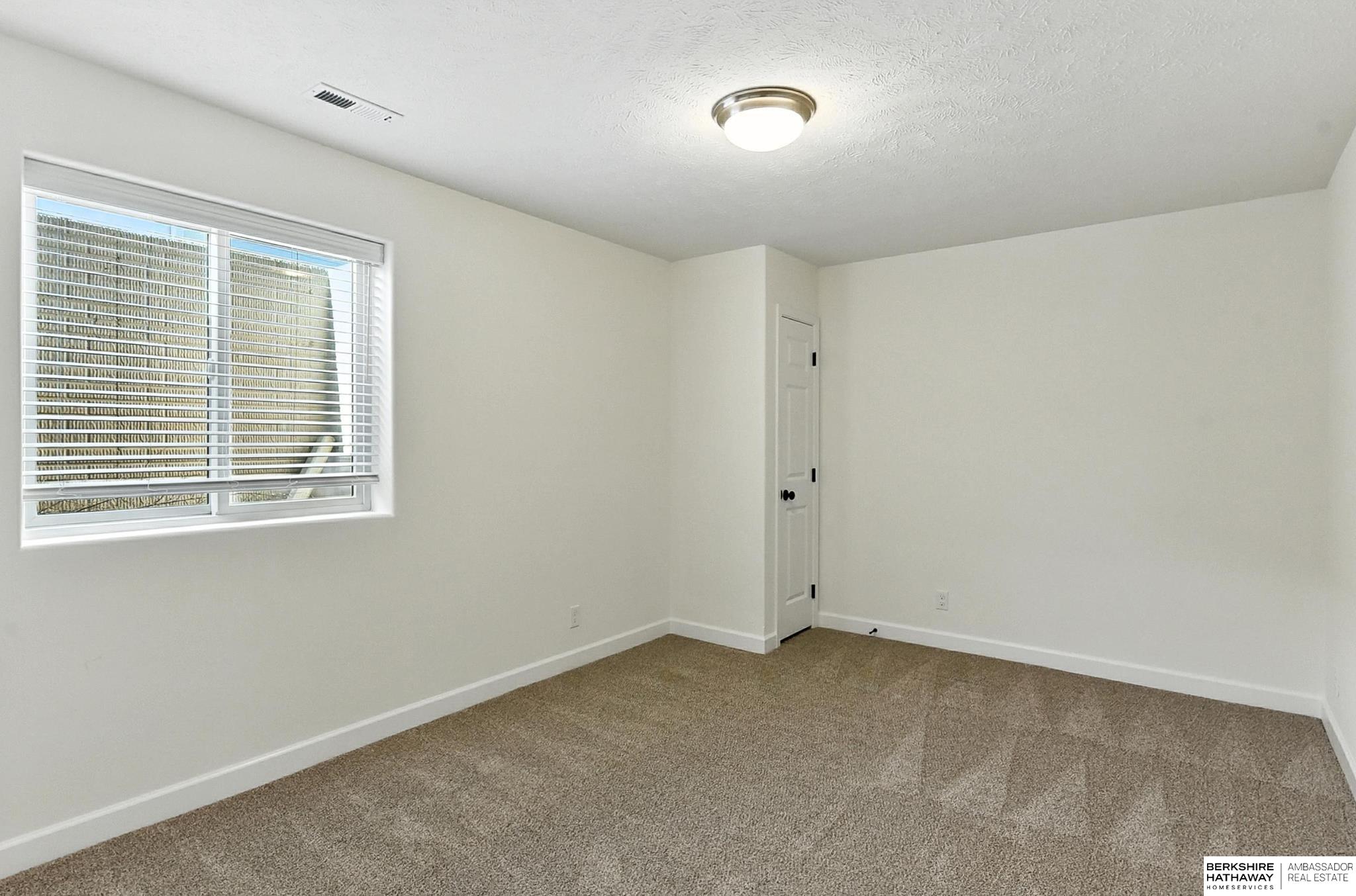 Omaha, Nebraska 68135, United States, 4 Bedrooms Bedrooms, ,3 BathroomsBathrooms,Residential,Pending,202607