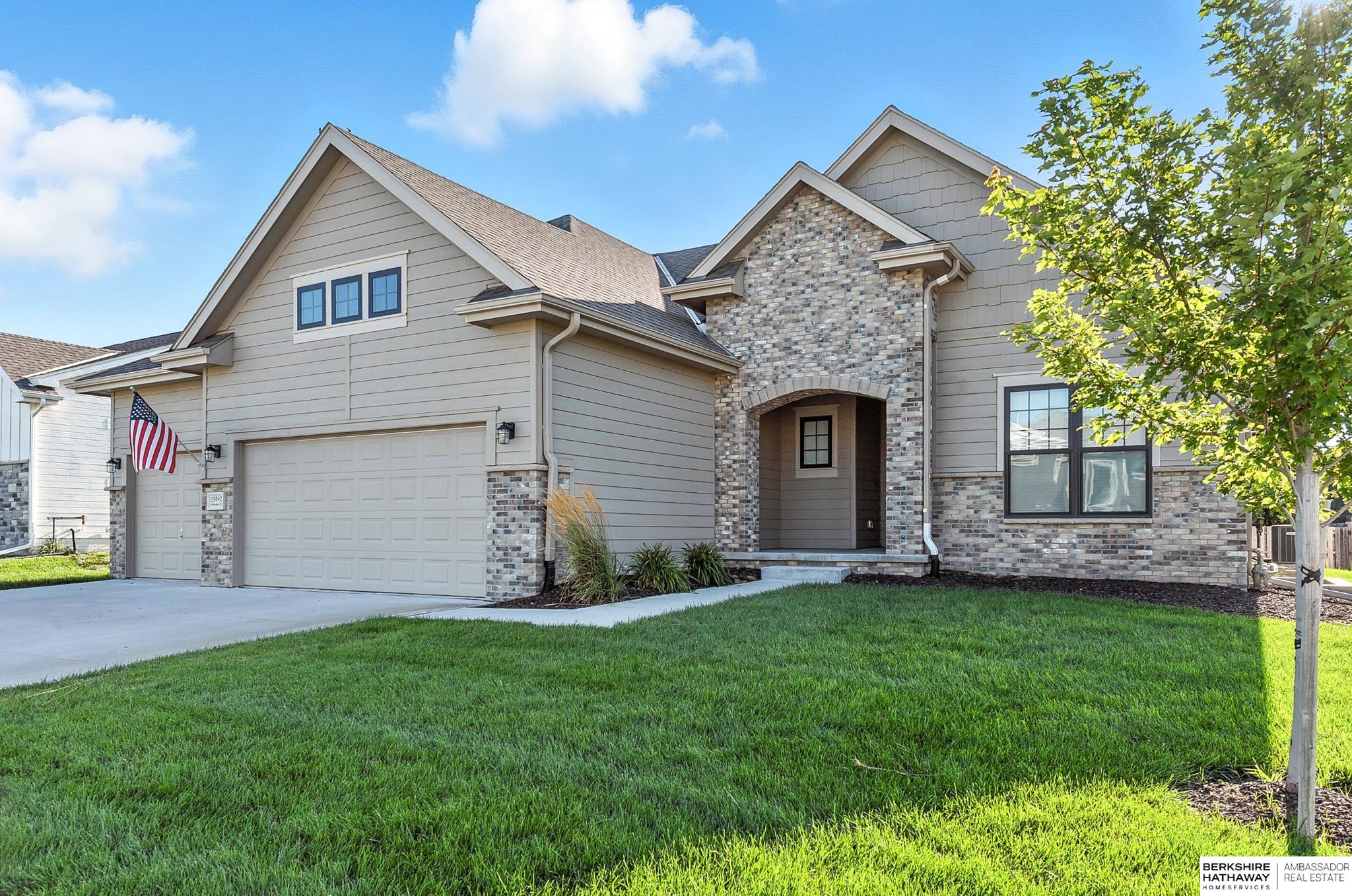 Omaha, Nebraska 68135, United States, 4 Bedrooms Bedrooms, ,3 BathroomsBathrooms,Residential,Pending,202607